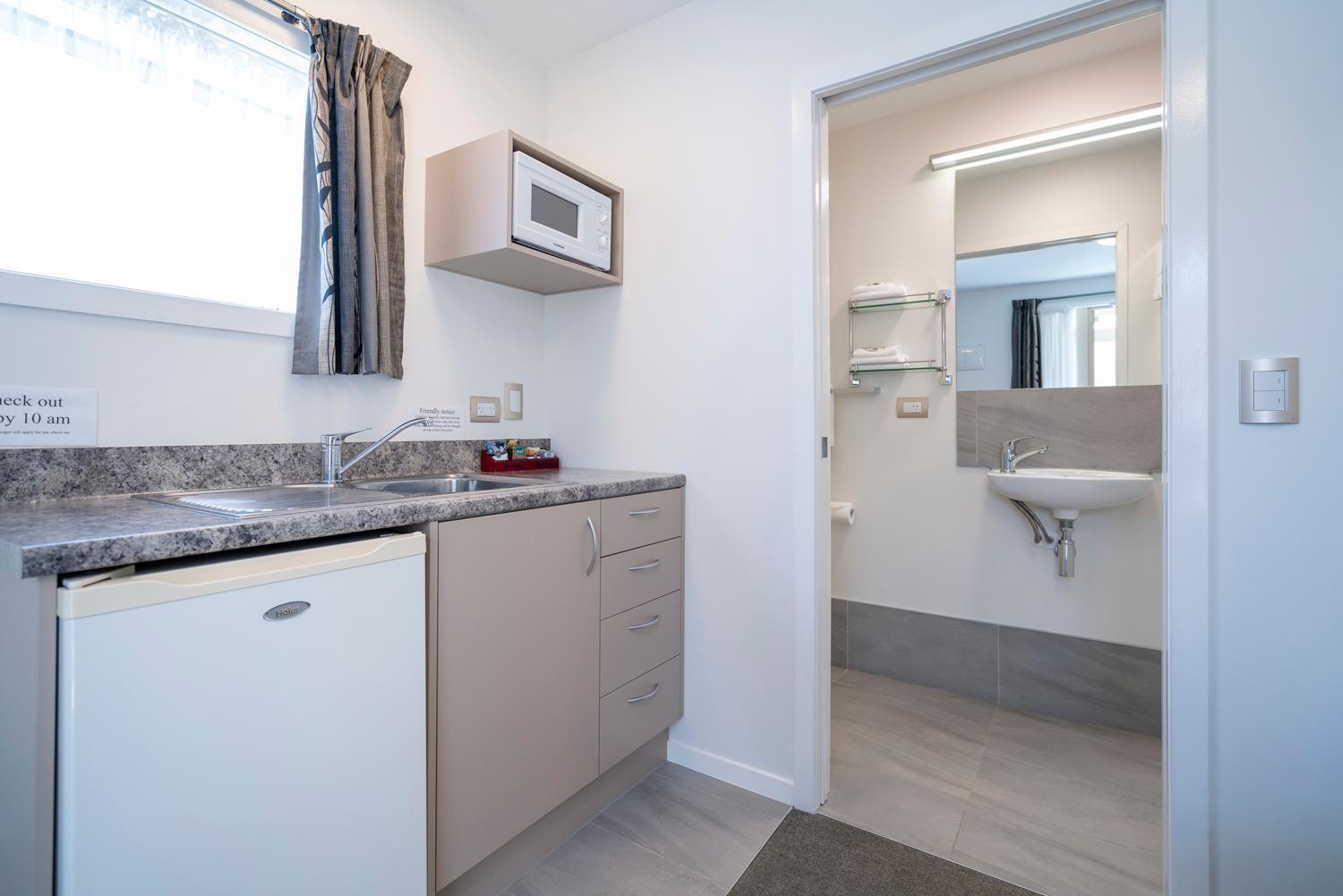 Small Studio with Queen Bed