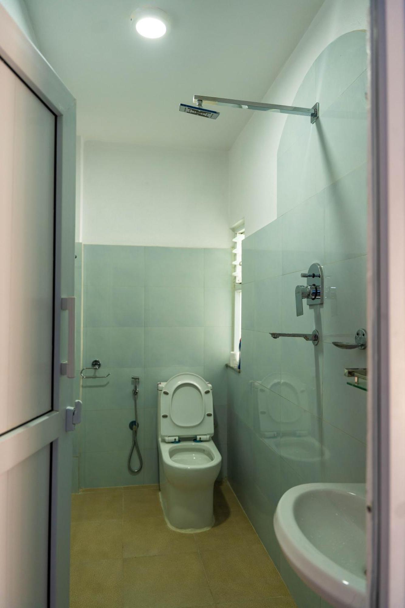 Twin Room with Private Bathroom