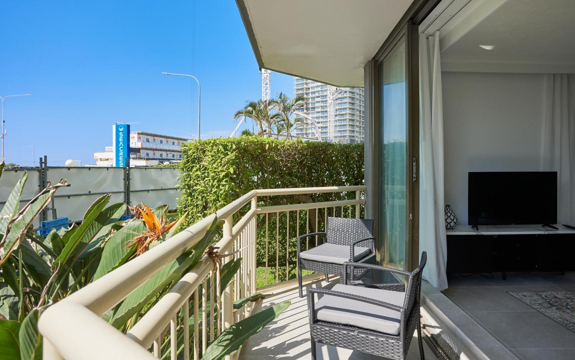 One-Bedroom Apartment - Oceanfront