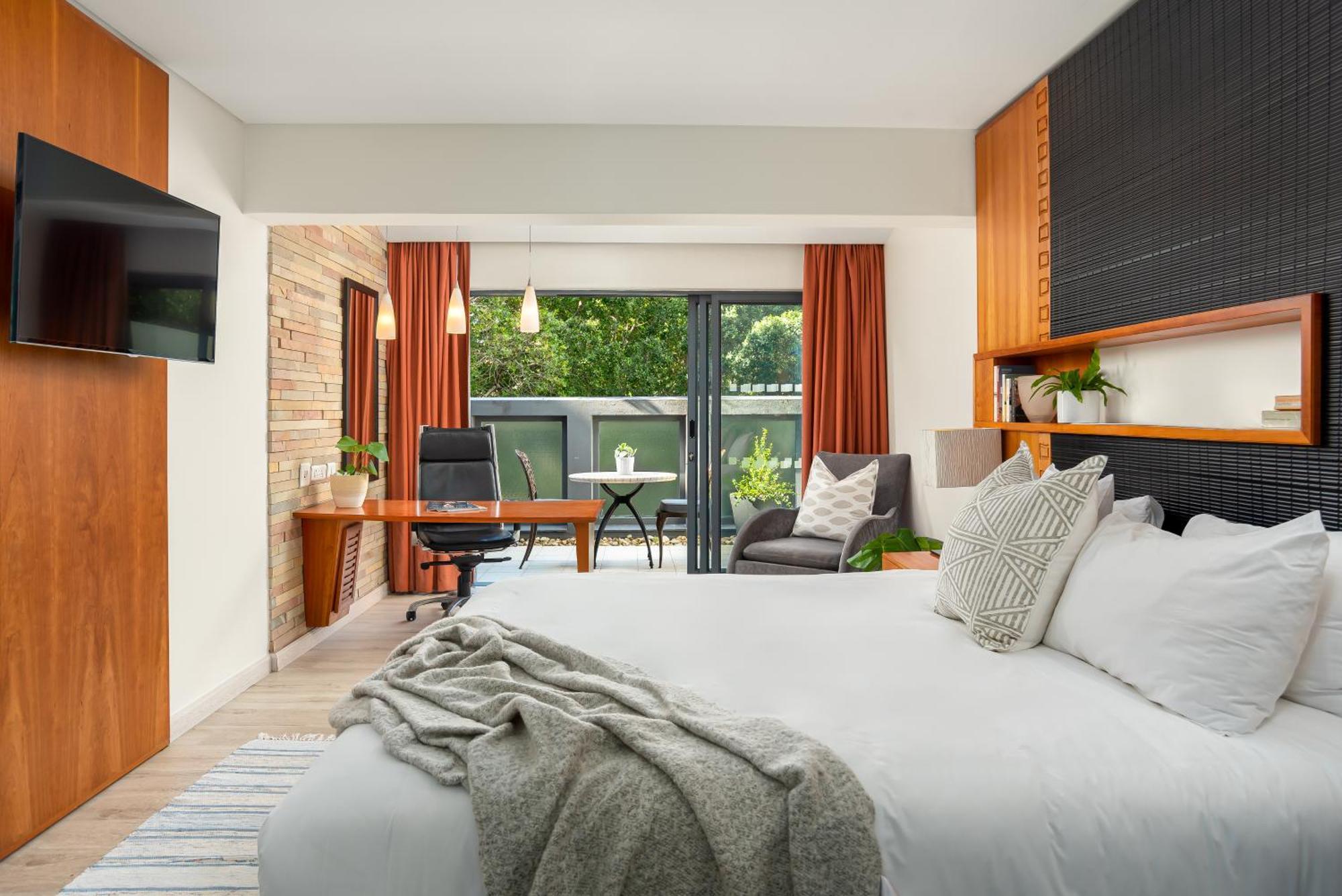 Deluxe Suite