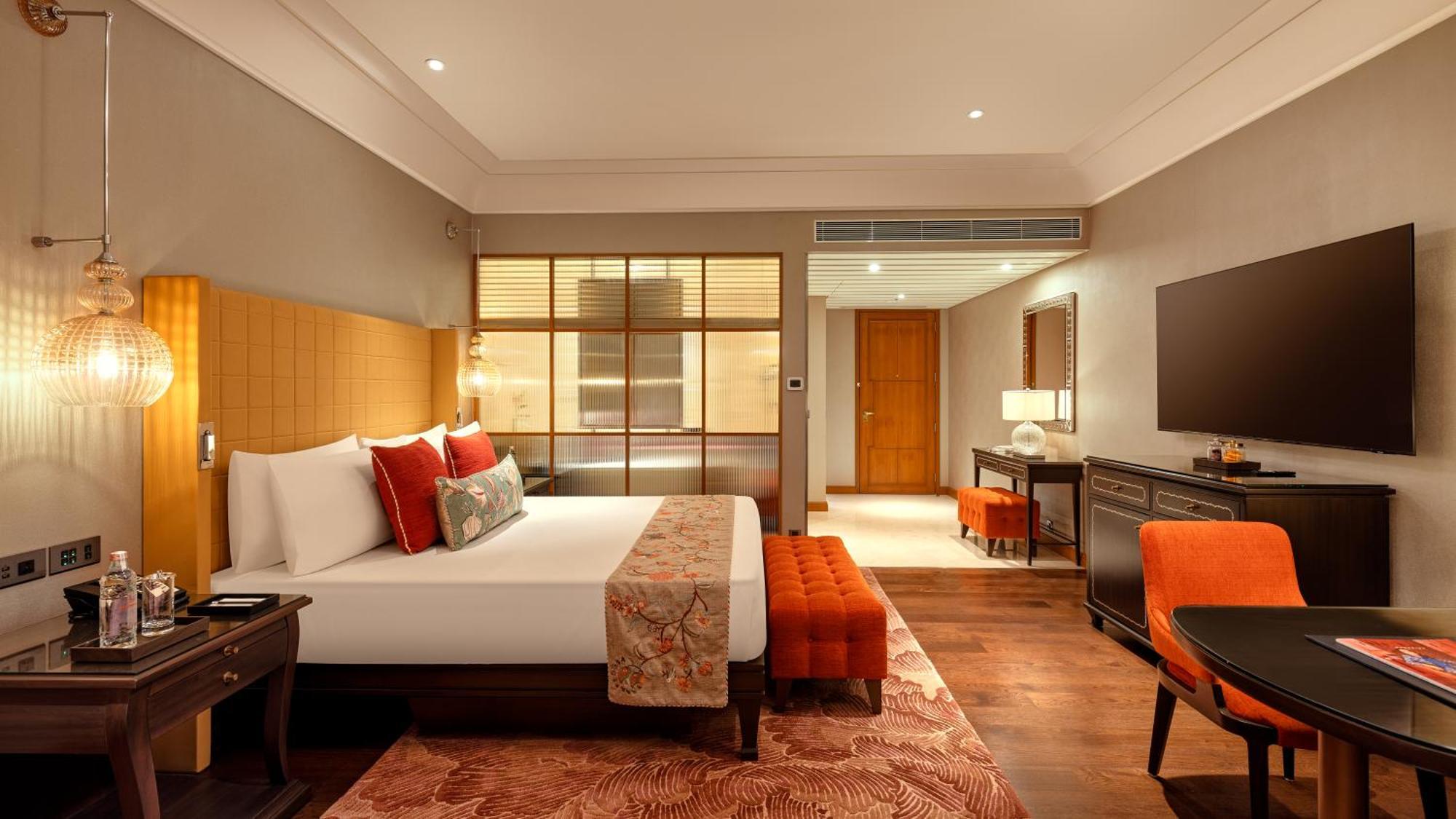 The Florentine King Room | Complimentary Minibar with 2 Pints of Beer