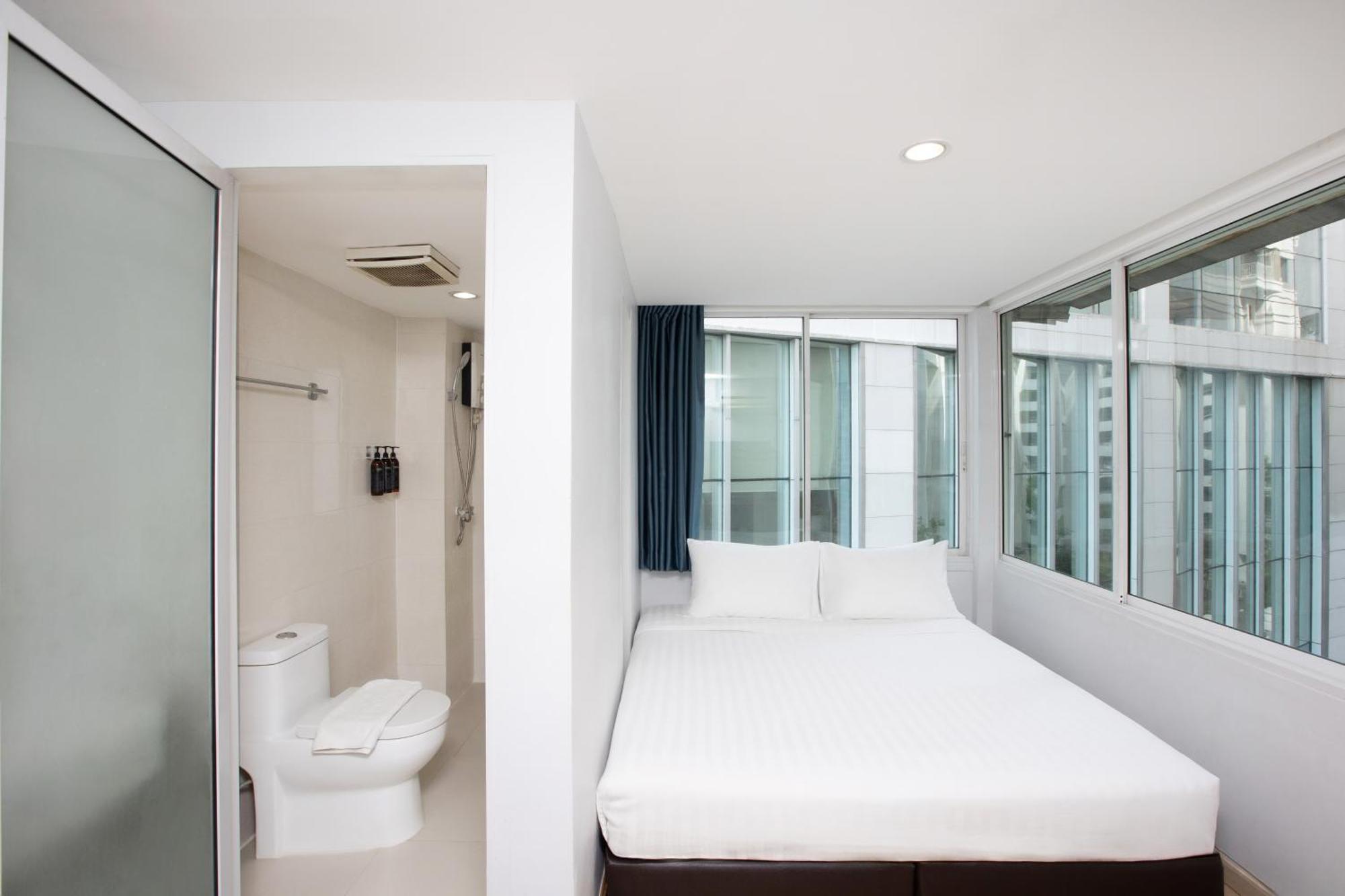 Standard Queen Room