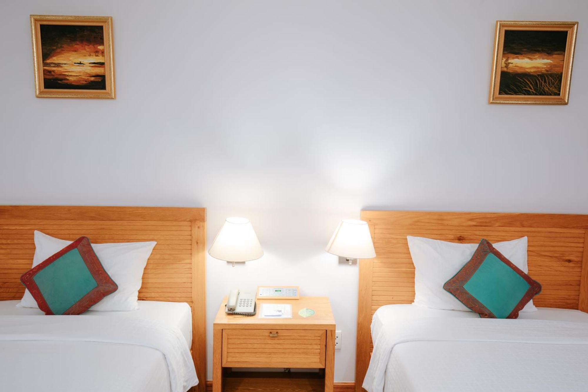 Deluxe Twin Room with Sea View