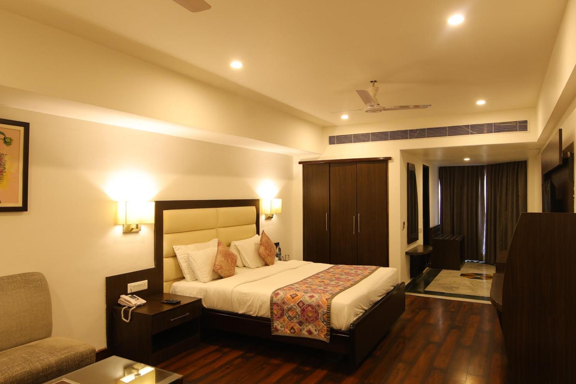 Club Room