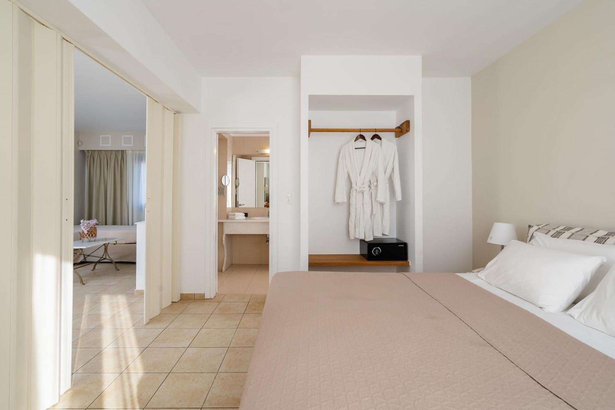 Executive Suite Private Jacuzzi