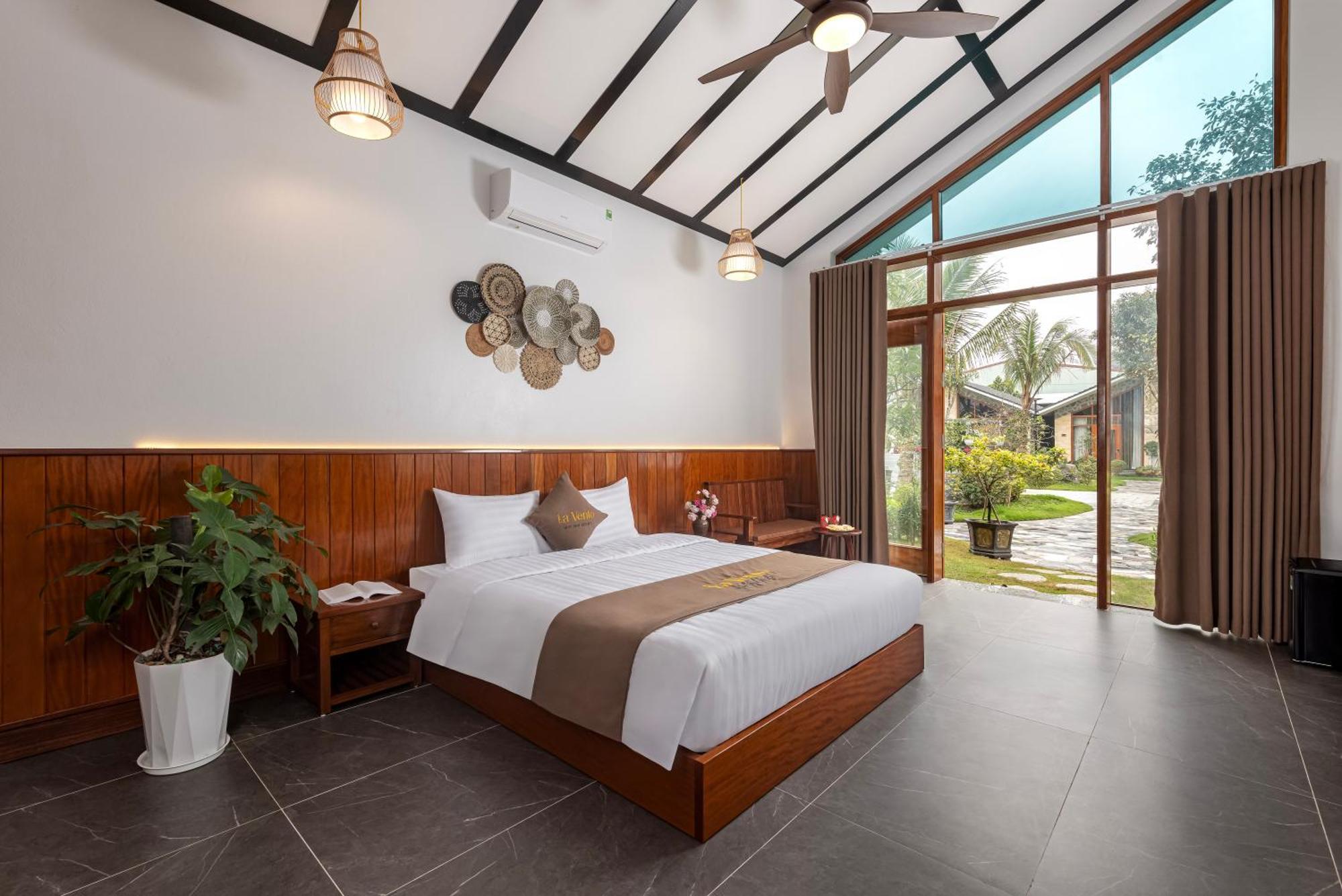 King Room with Garden View