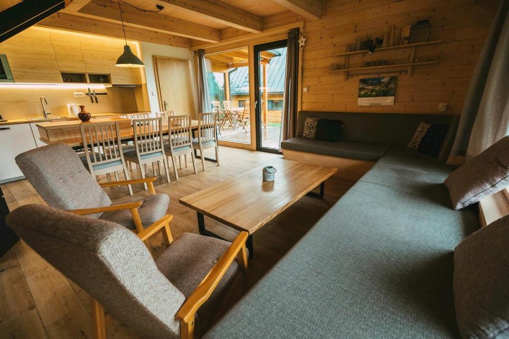 Two-Bedroom Apartment with Mountain View