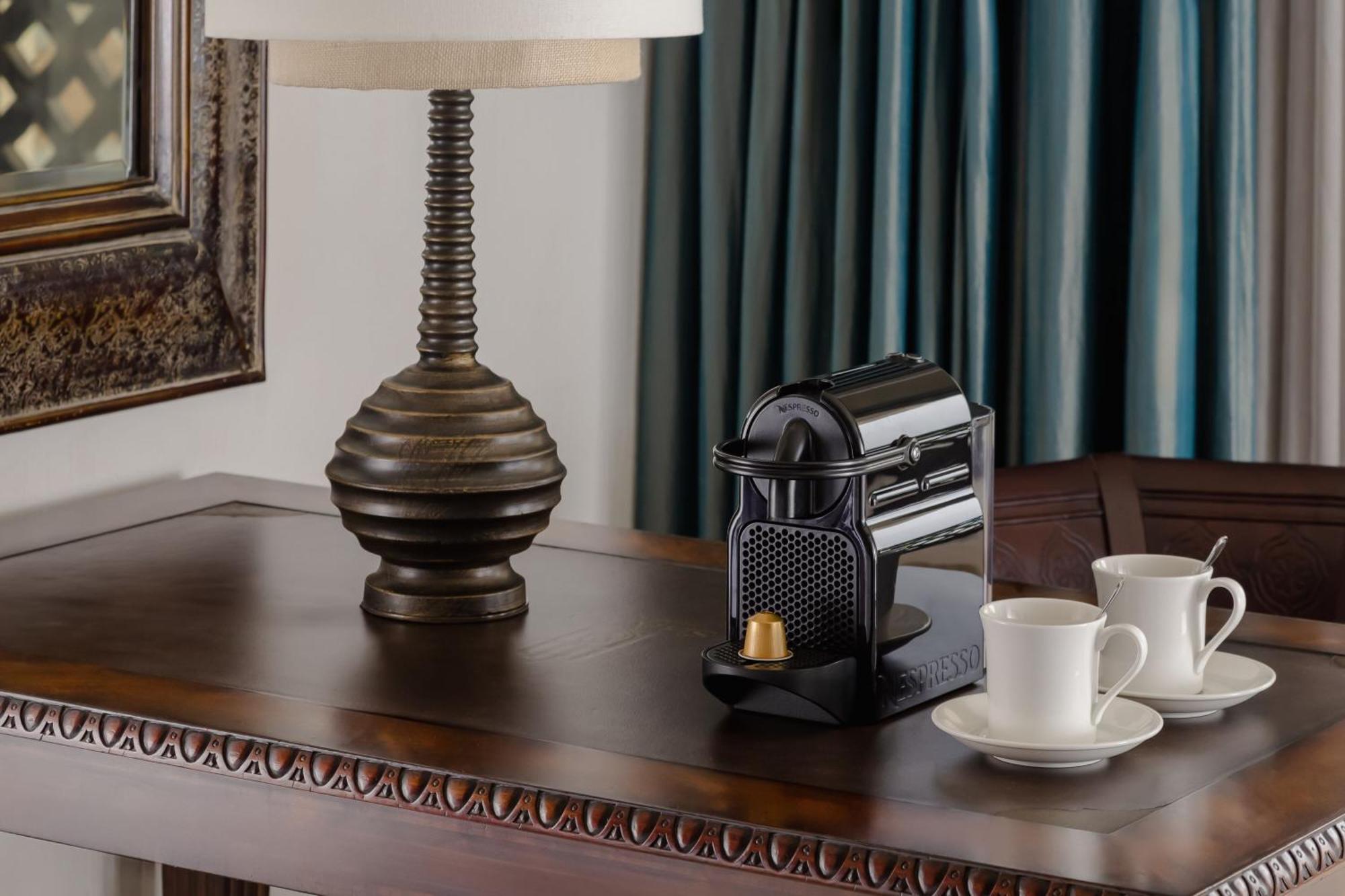 Deluxe Pool View Room, Guest room, 2 Twin/Single Bed(s)