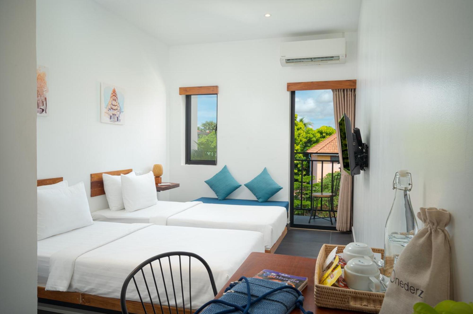 Superior Twin Room with Balcony