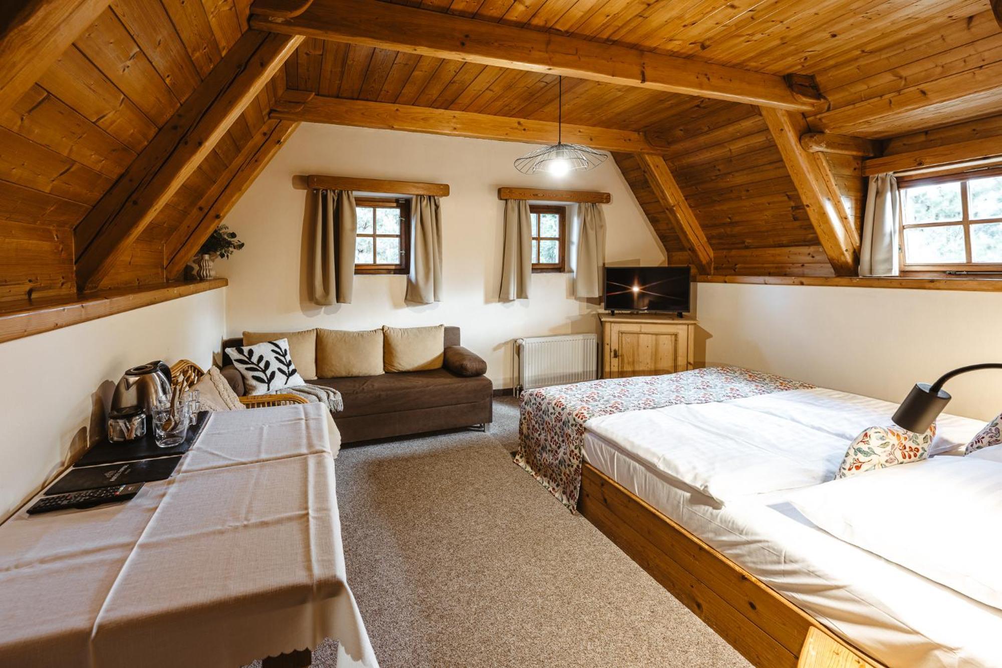 Two-Bedroom Suite (4 guests)