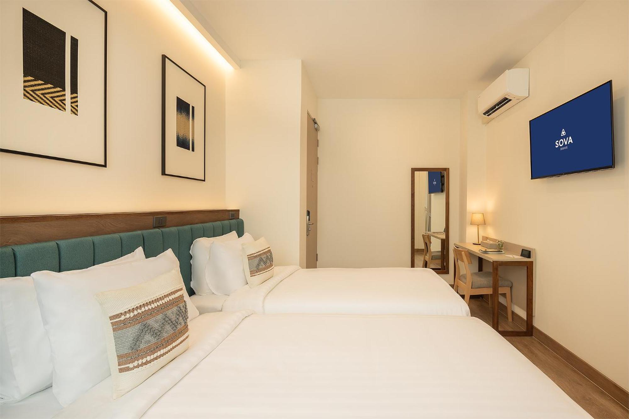 Superior Twin Room with City View