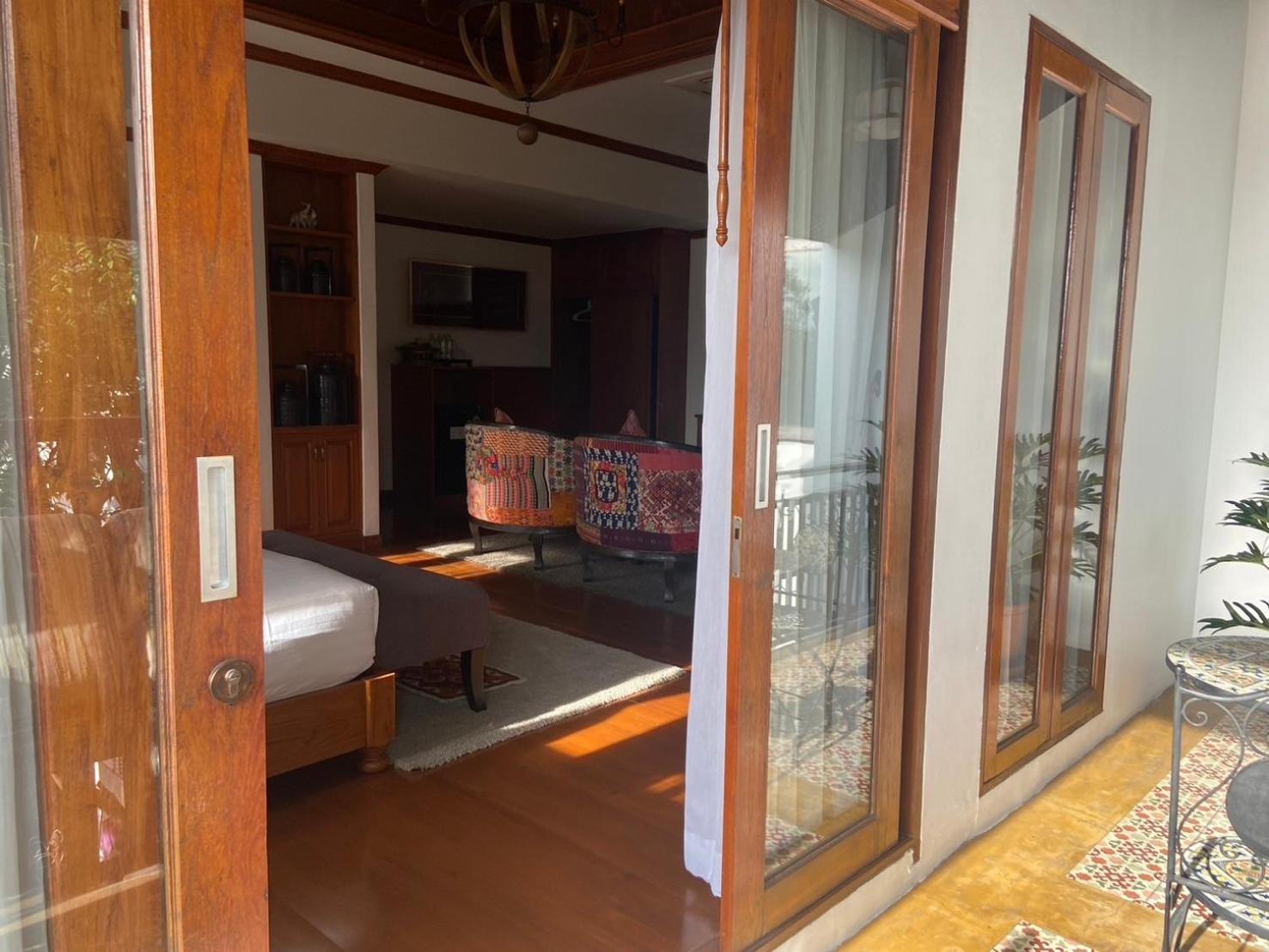 Deluxe Suite with Balcony