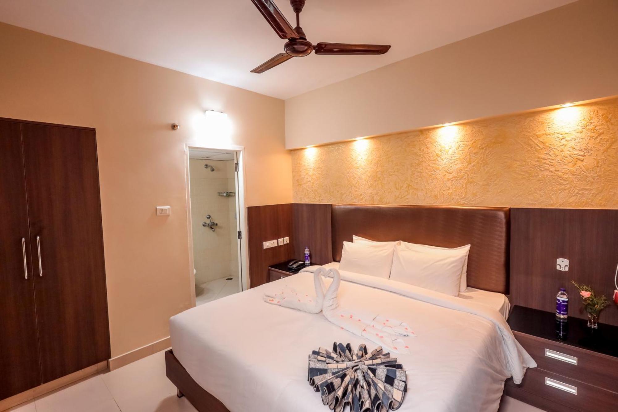 Deluxe Double Room with Balcony