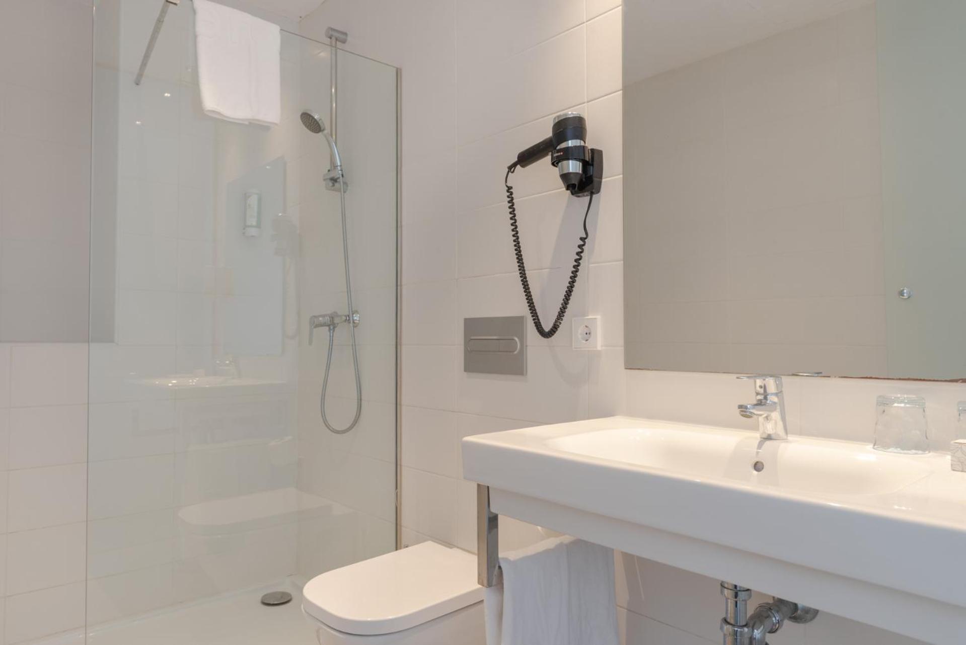 Double Room with Lateral Sea View