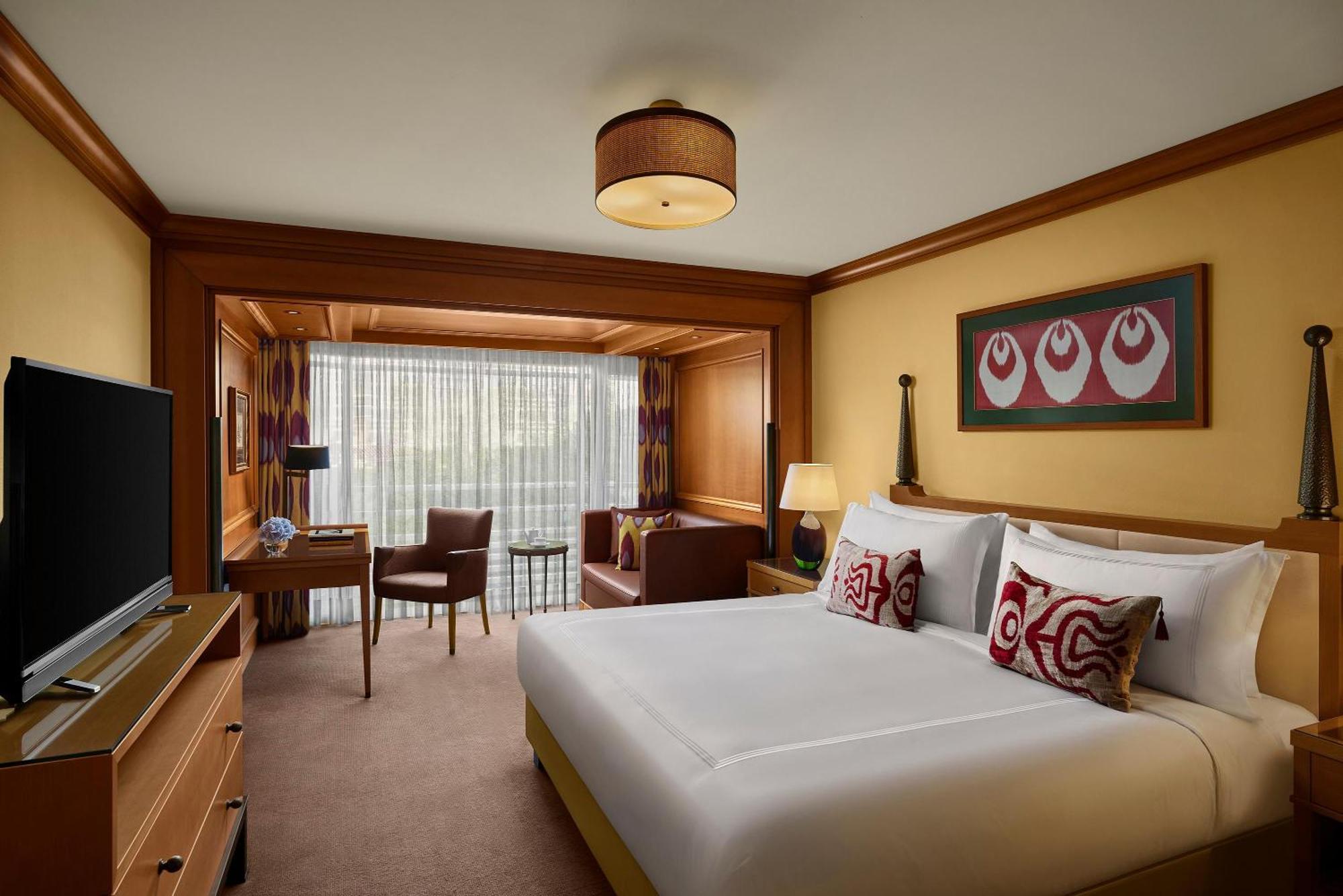 Deluxe Park View Room King Bed