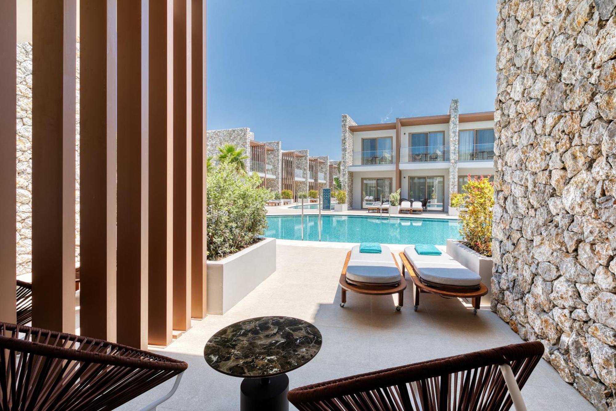 Swim-Up Double Room