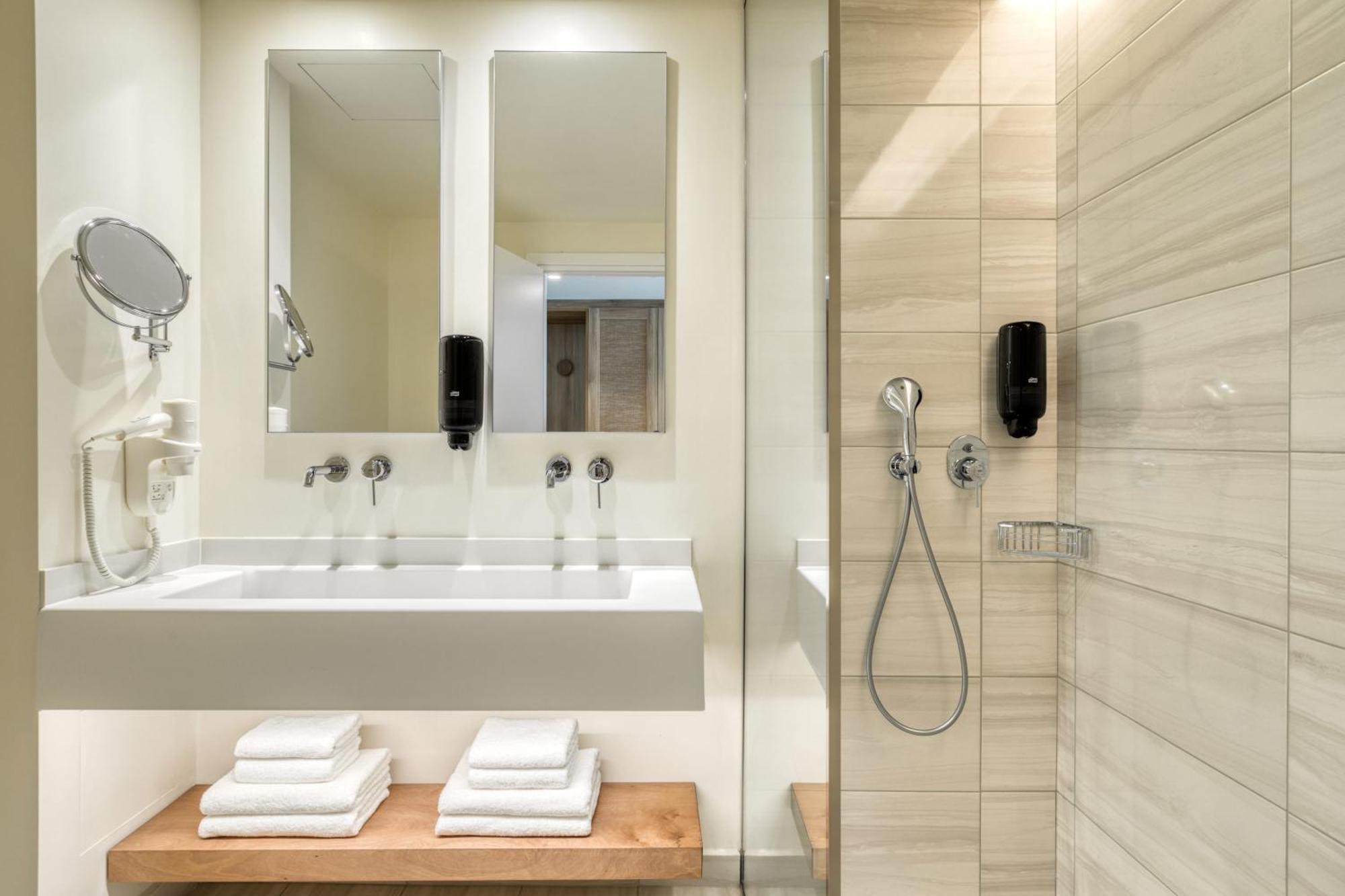 Swim Up Double Room - Adults Only
