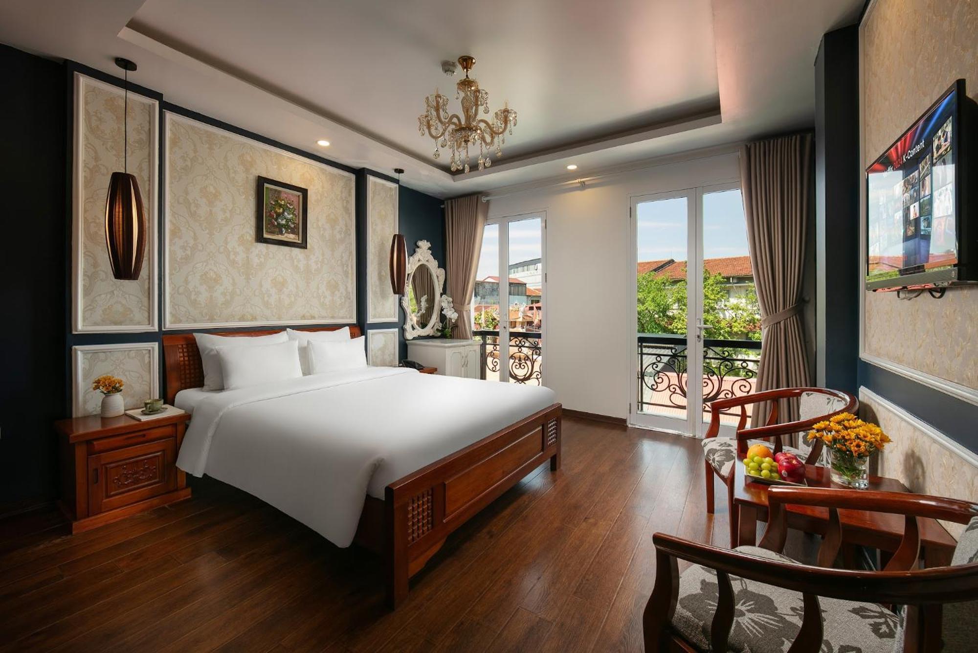 Junior Suite with Balcony