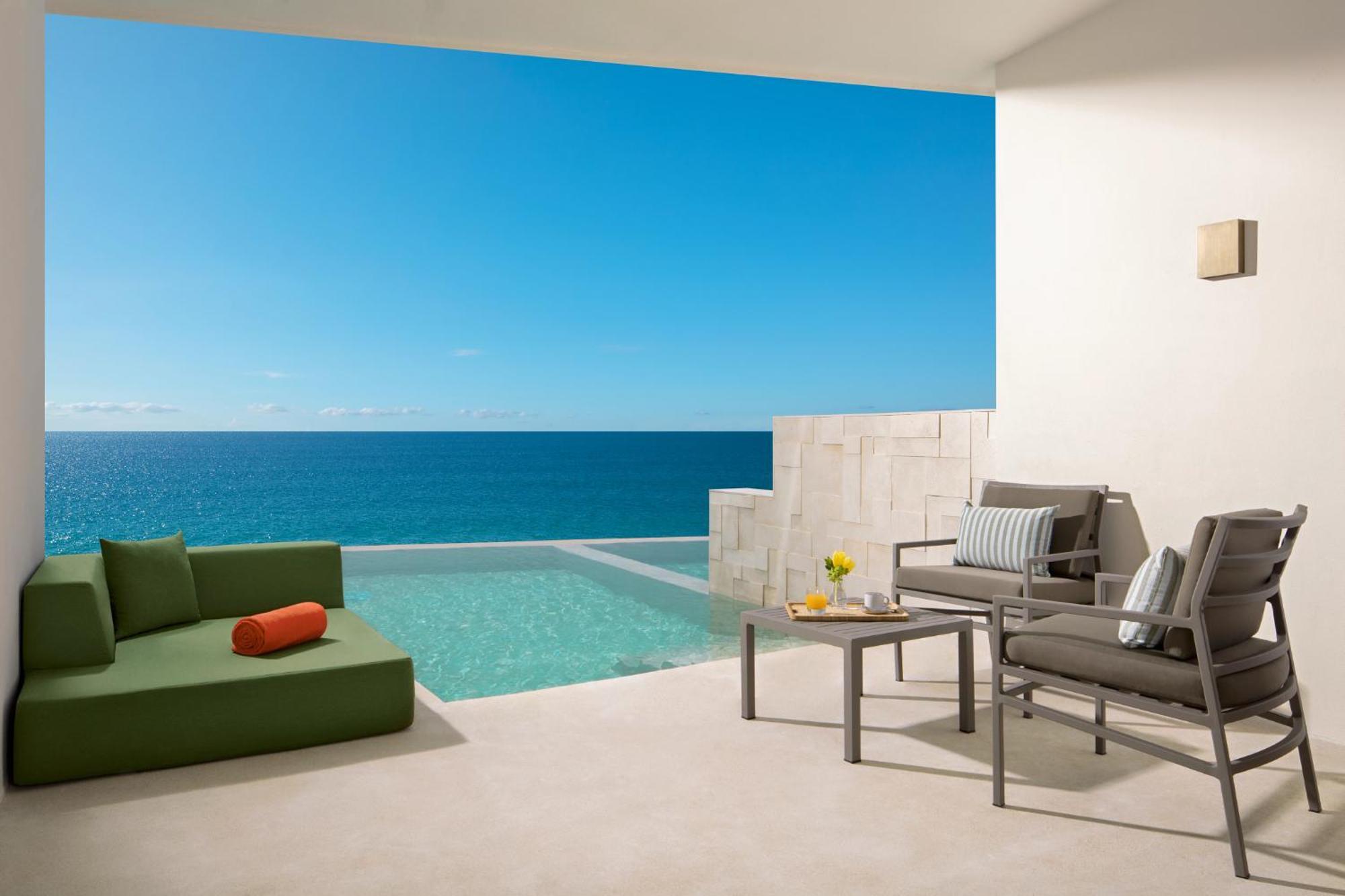 Double Junior Suite Swim-Out Ocean Front View