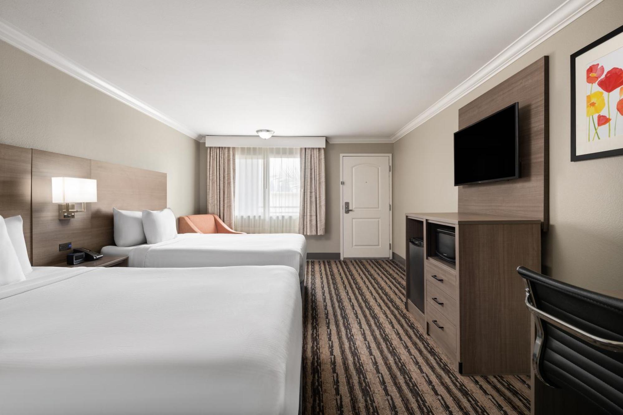 Deluxe Queen Room with Two Queen Beds