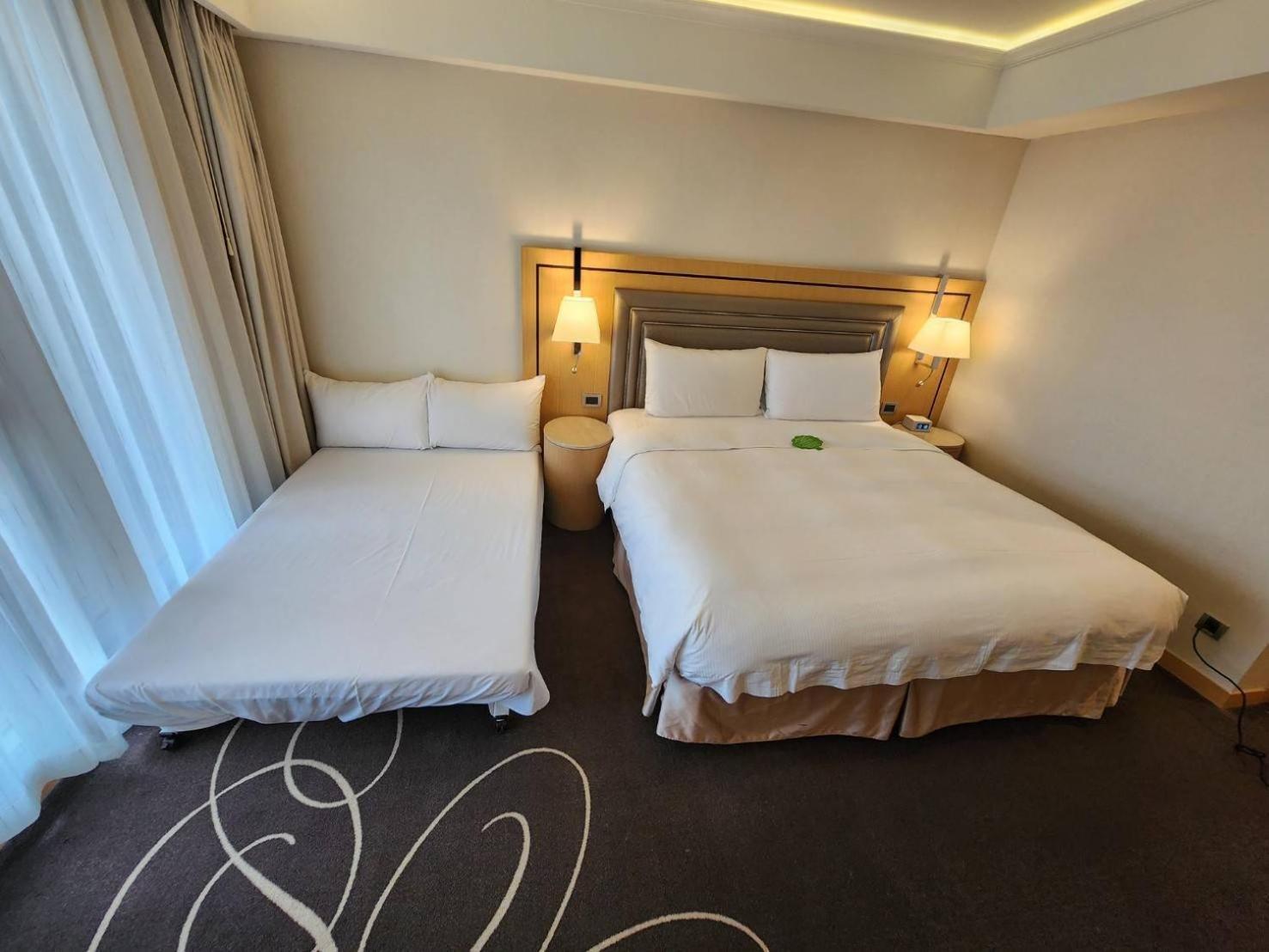 Triple Room with City View