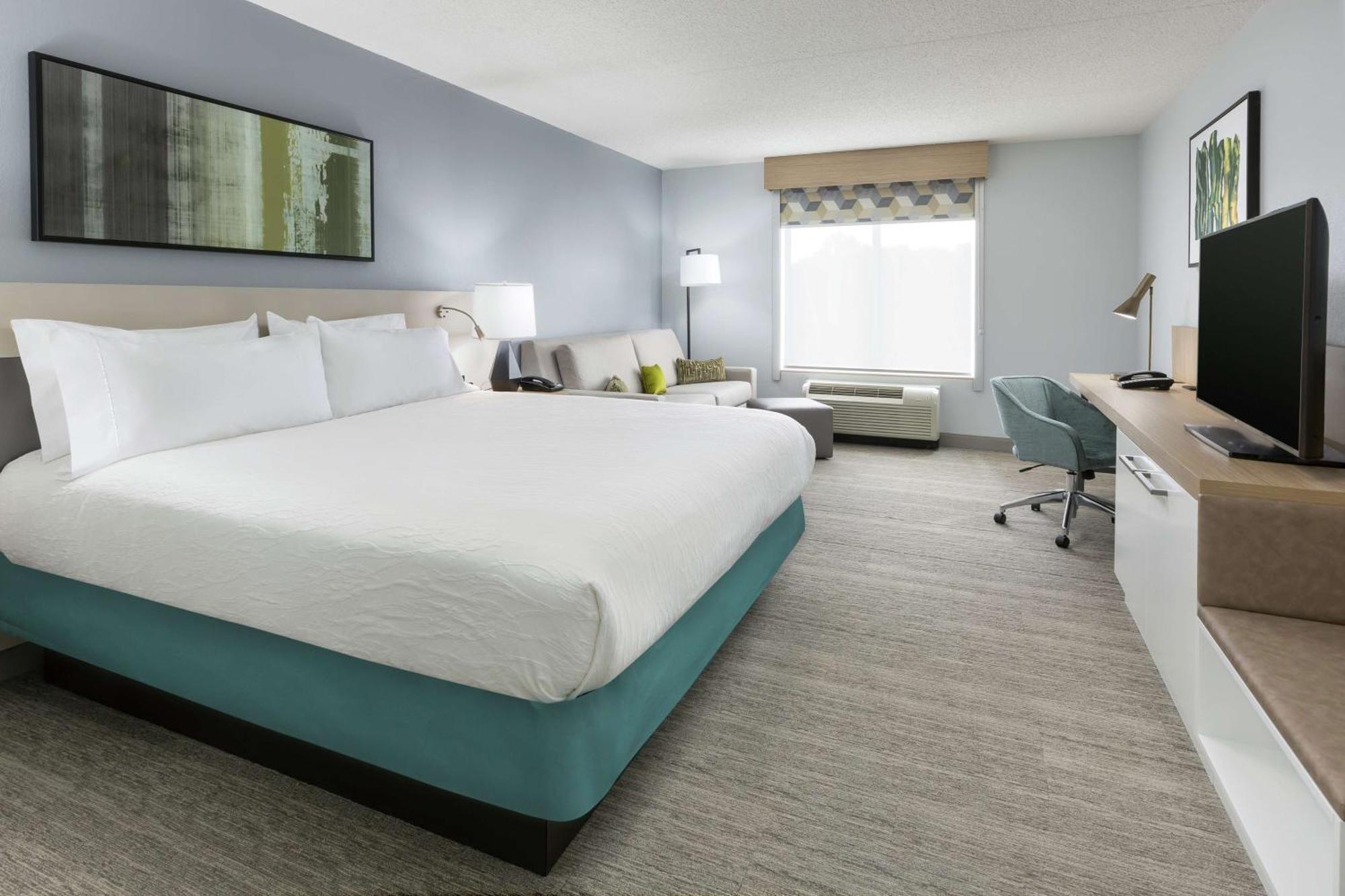 King Room with Sofa Bed - Non-Smoking