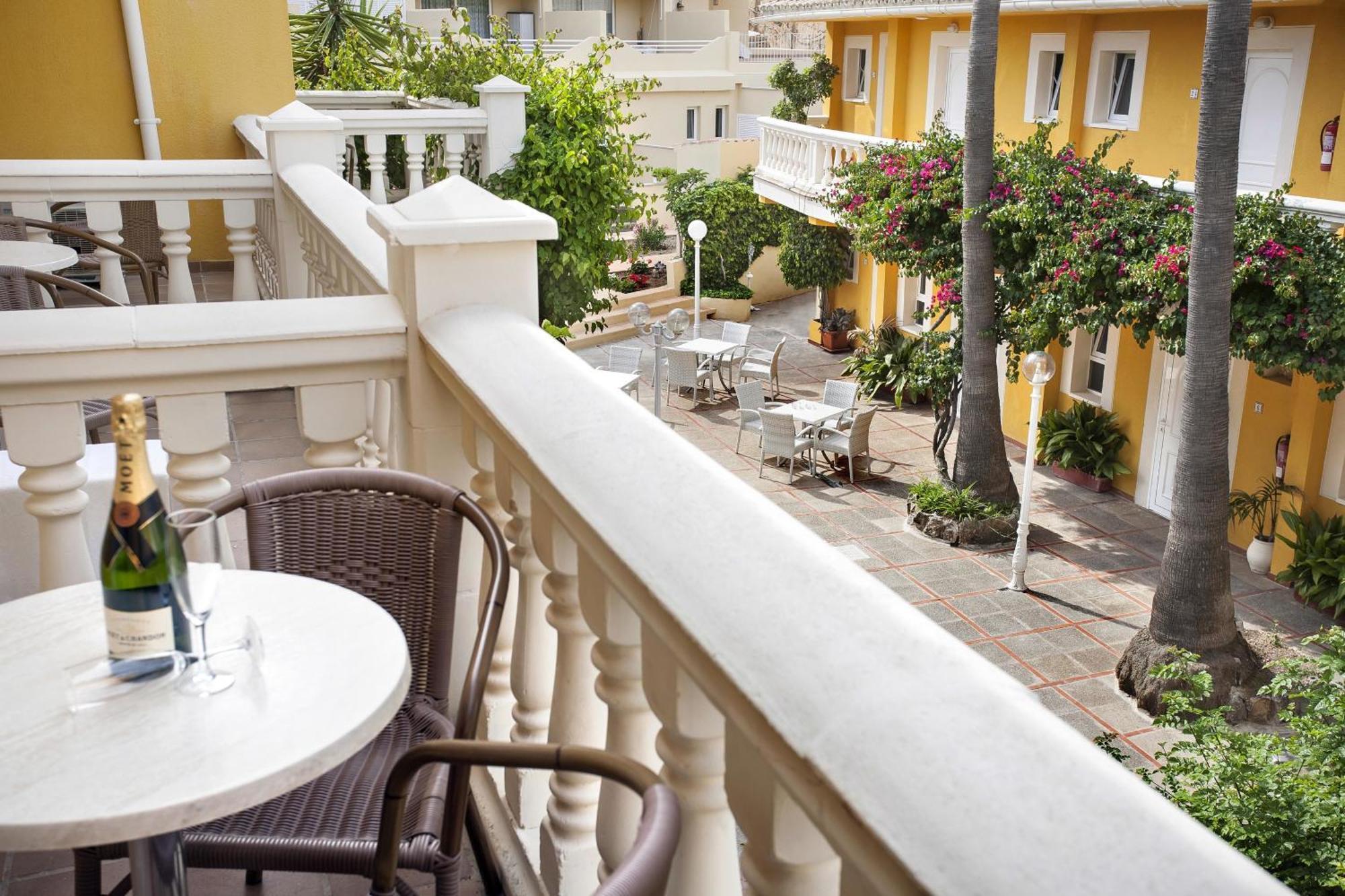 Twin Room with Balcony