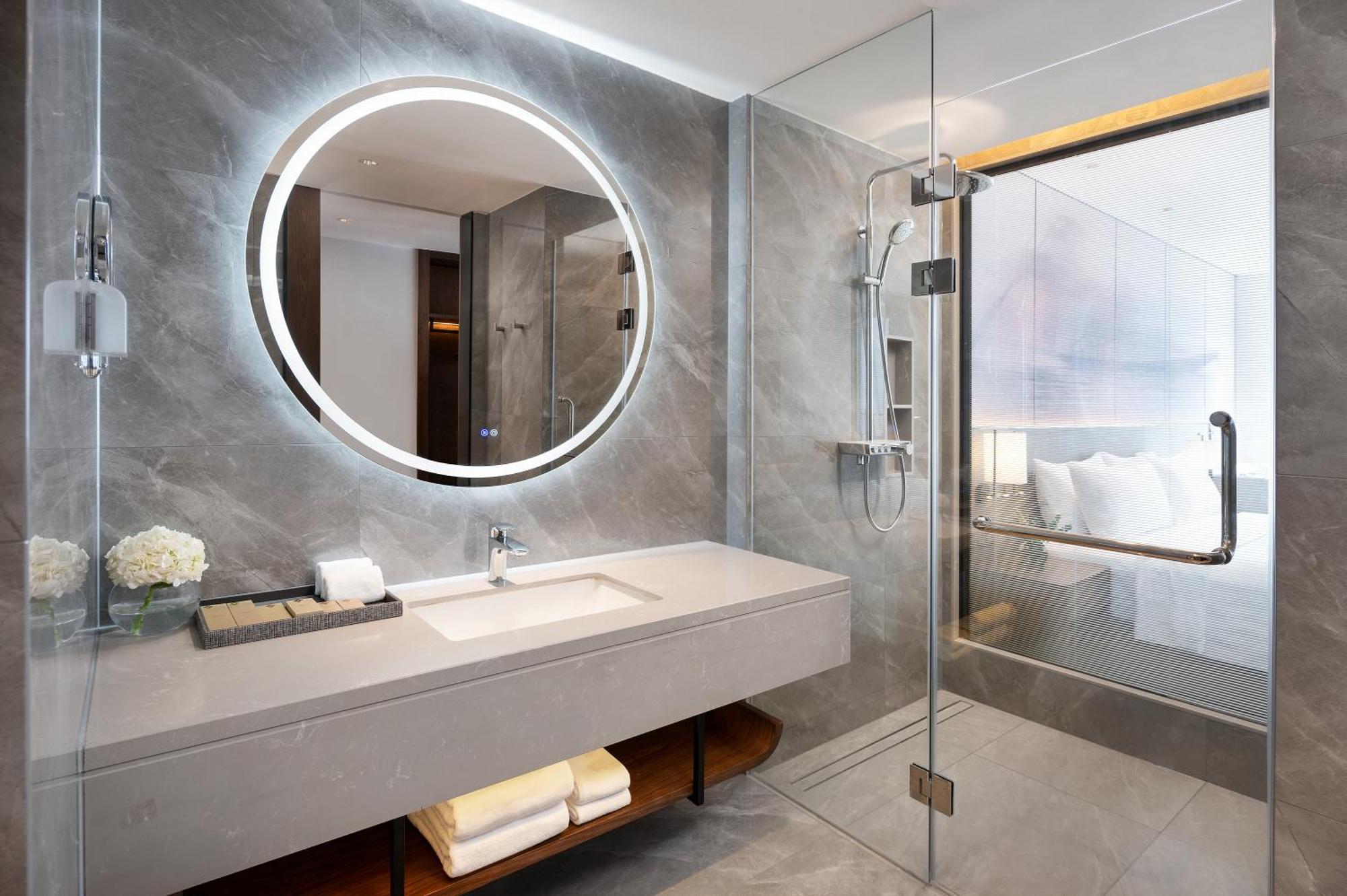 Twin Room with Lake View