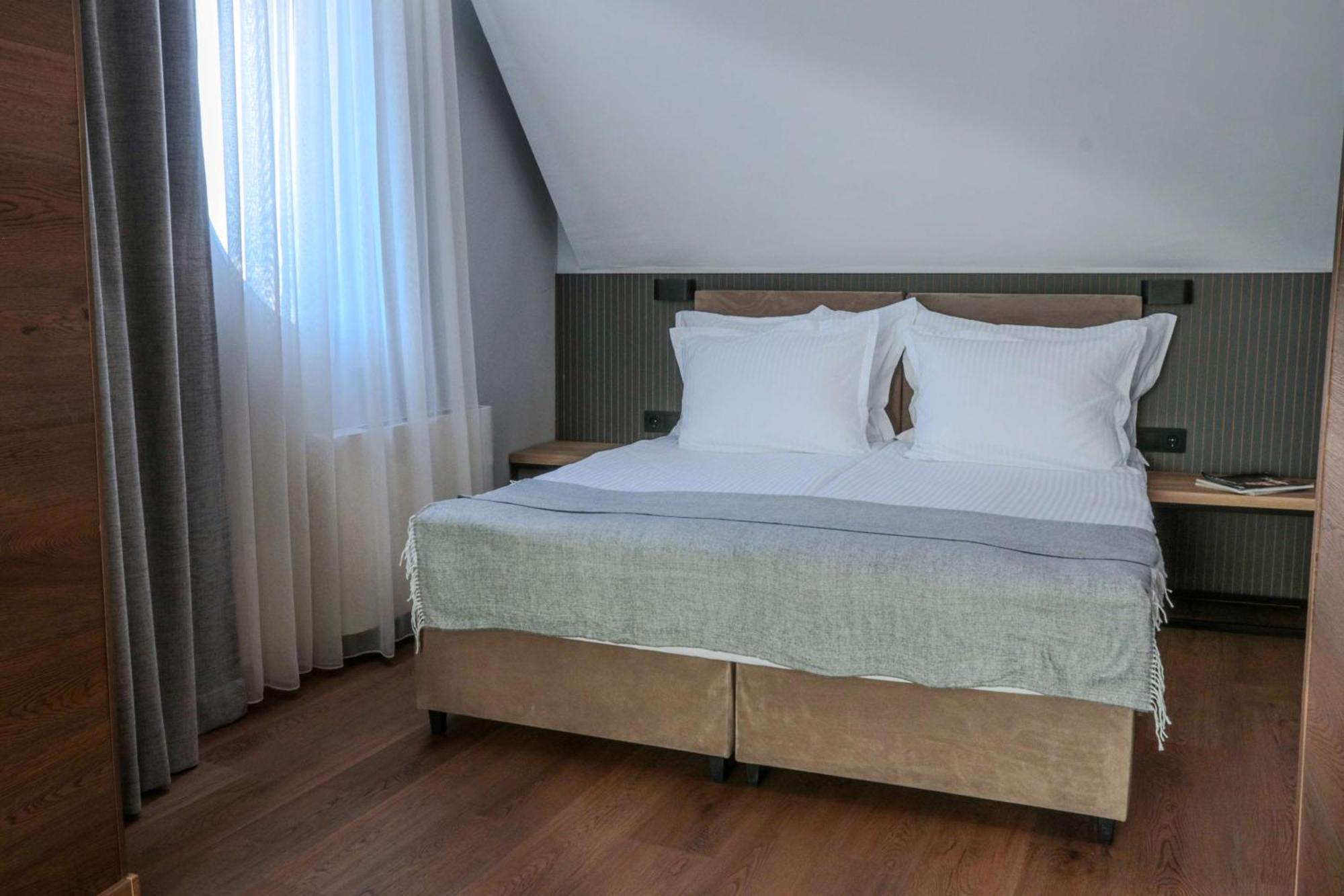Deluxe Double Room - Stair Access Only/Non-Smoking