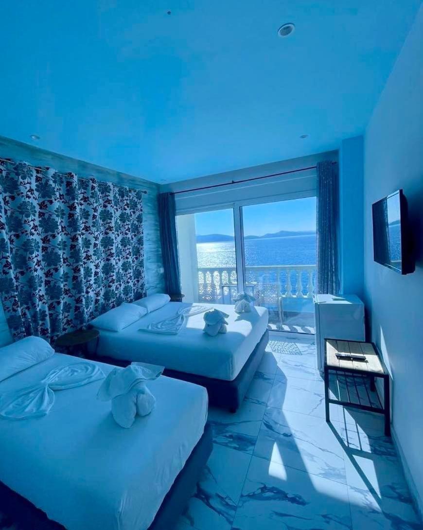Deluxe Triple Room with Sea View