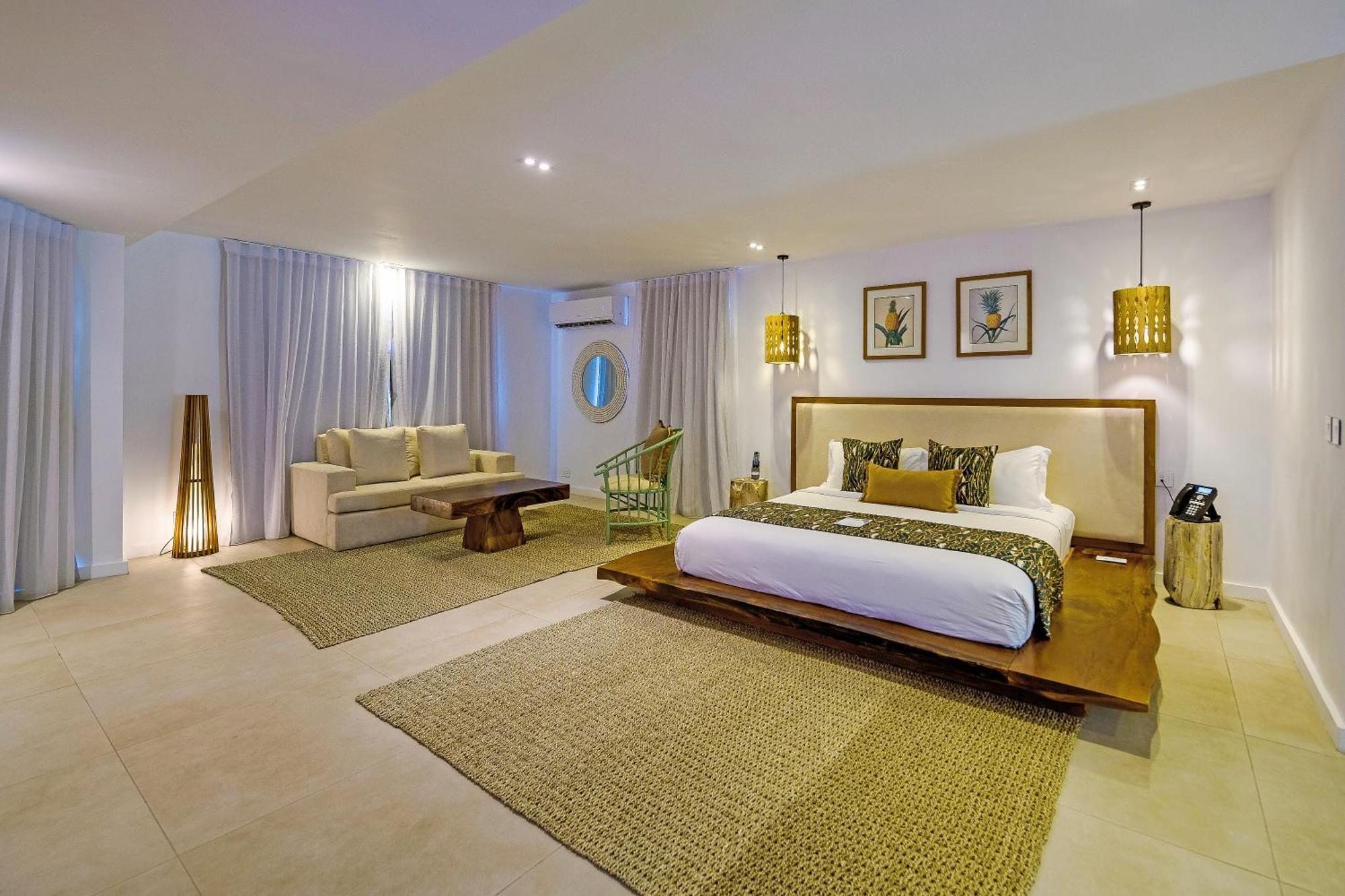 Royal Sea Suite