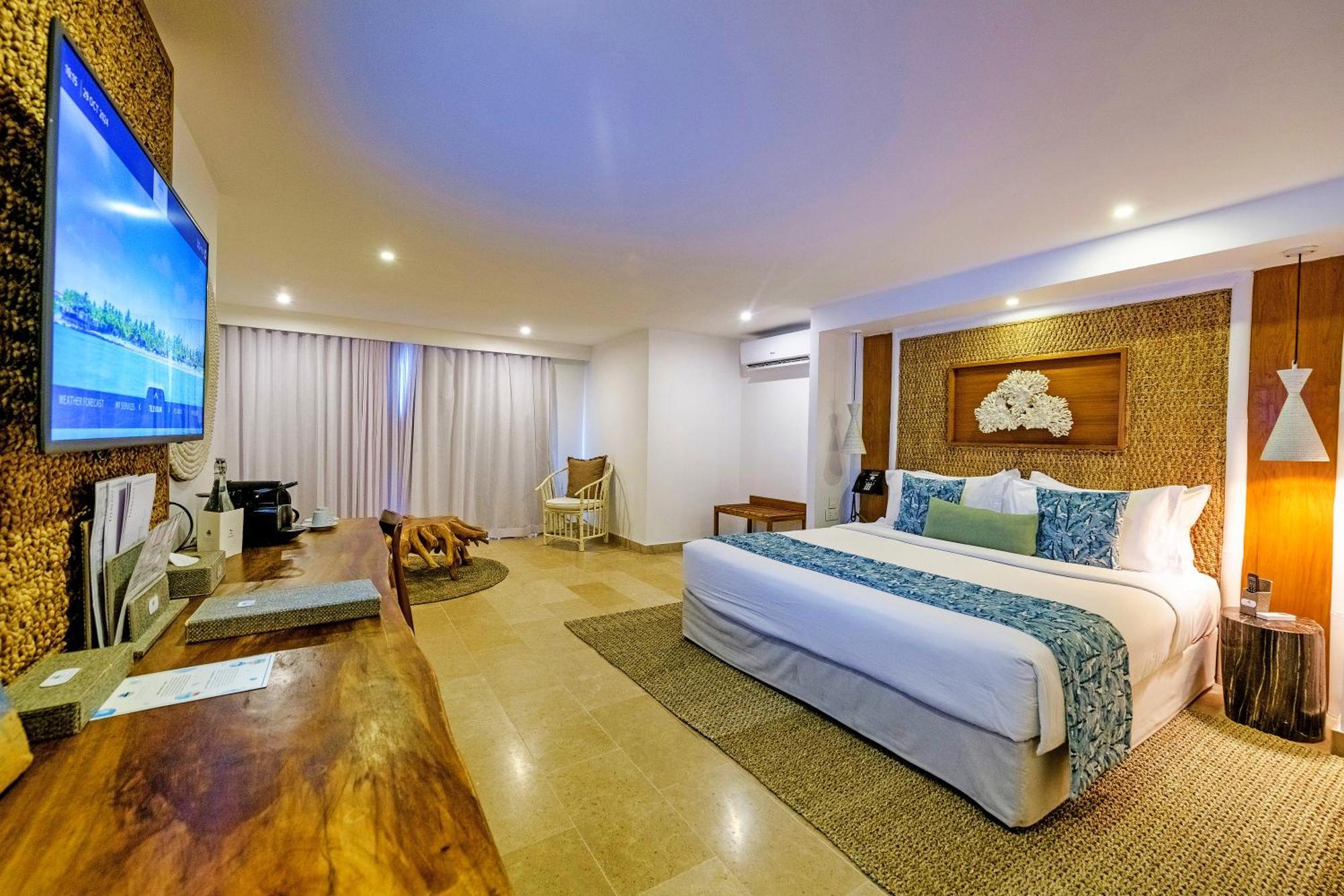Beachfront Suite