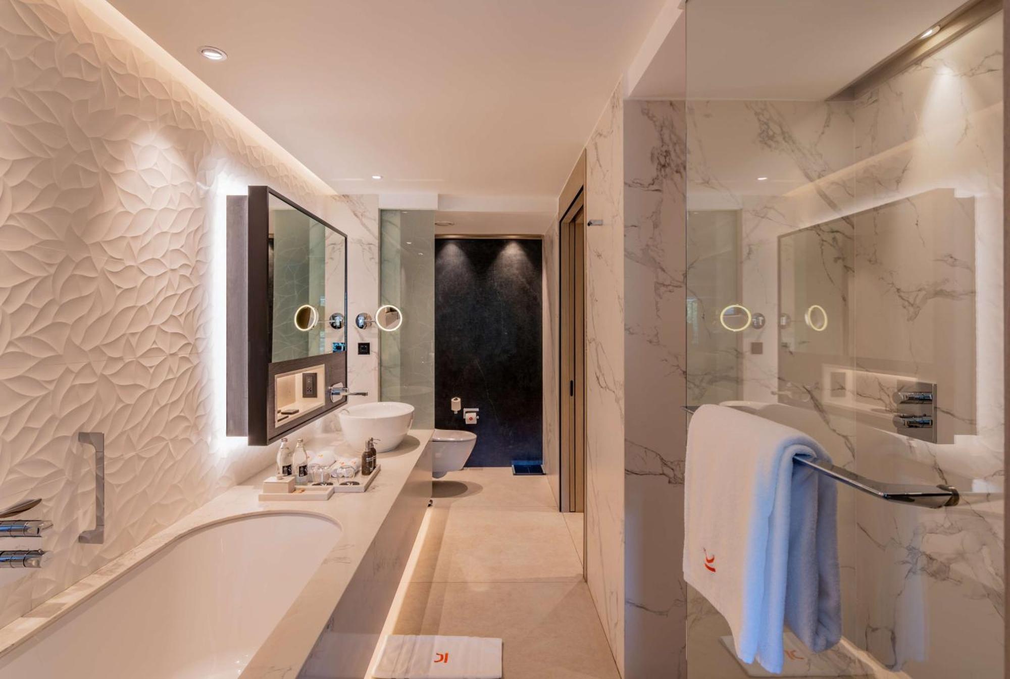 Signature King Room With balcony