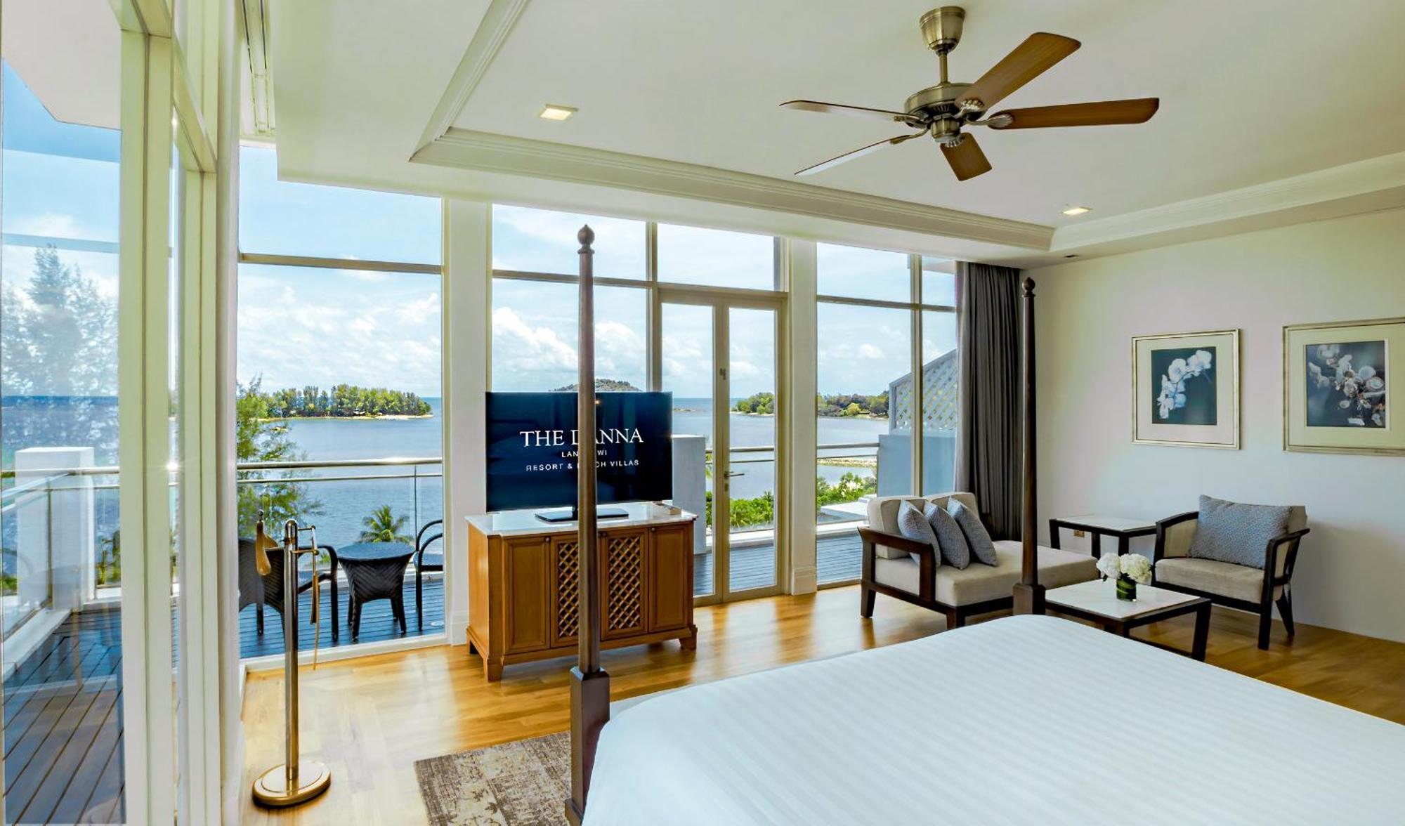 Grand Corner Duchess Sea View