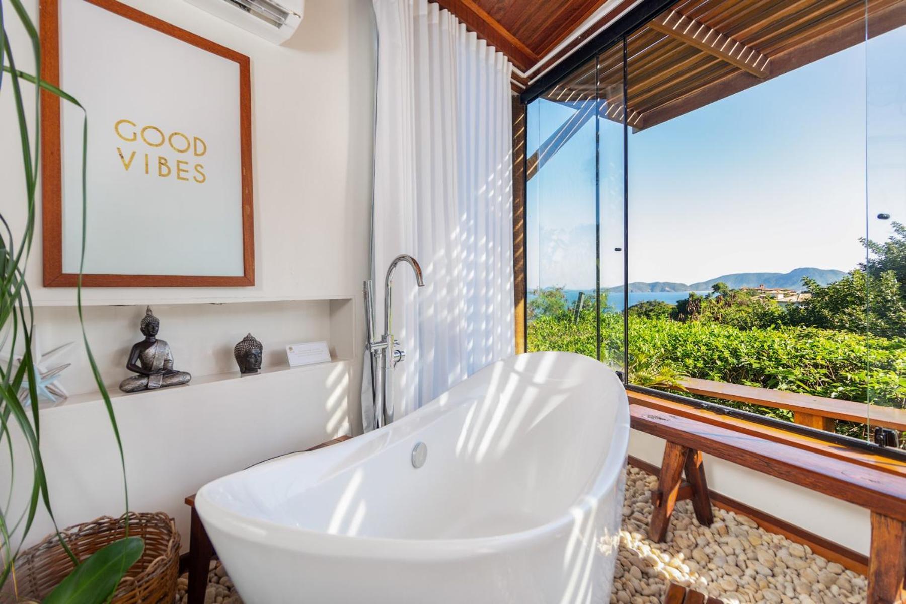 Deluxe Bungalow with Sea View