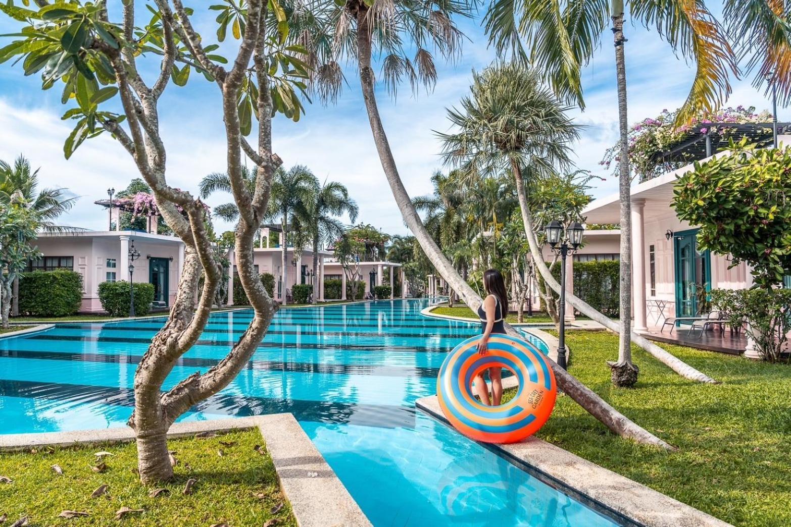 Deluxe Double Room with Pool Access