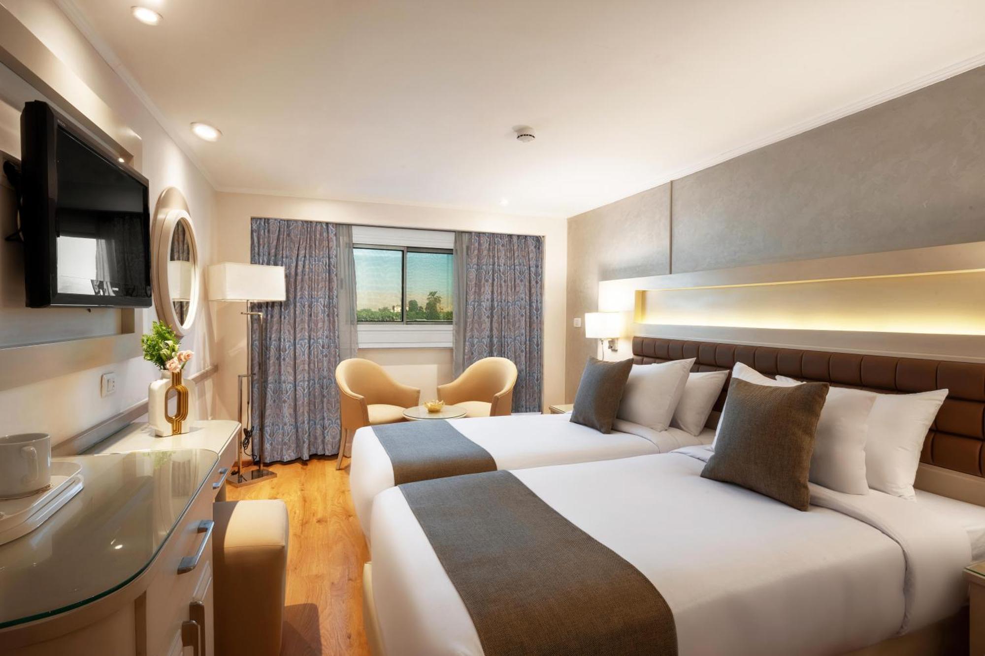Deluxe Double or Twin Room