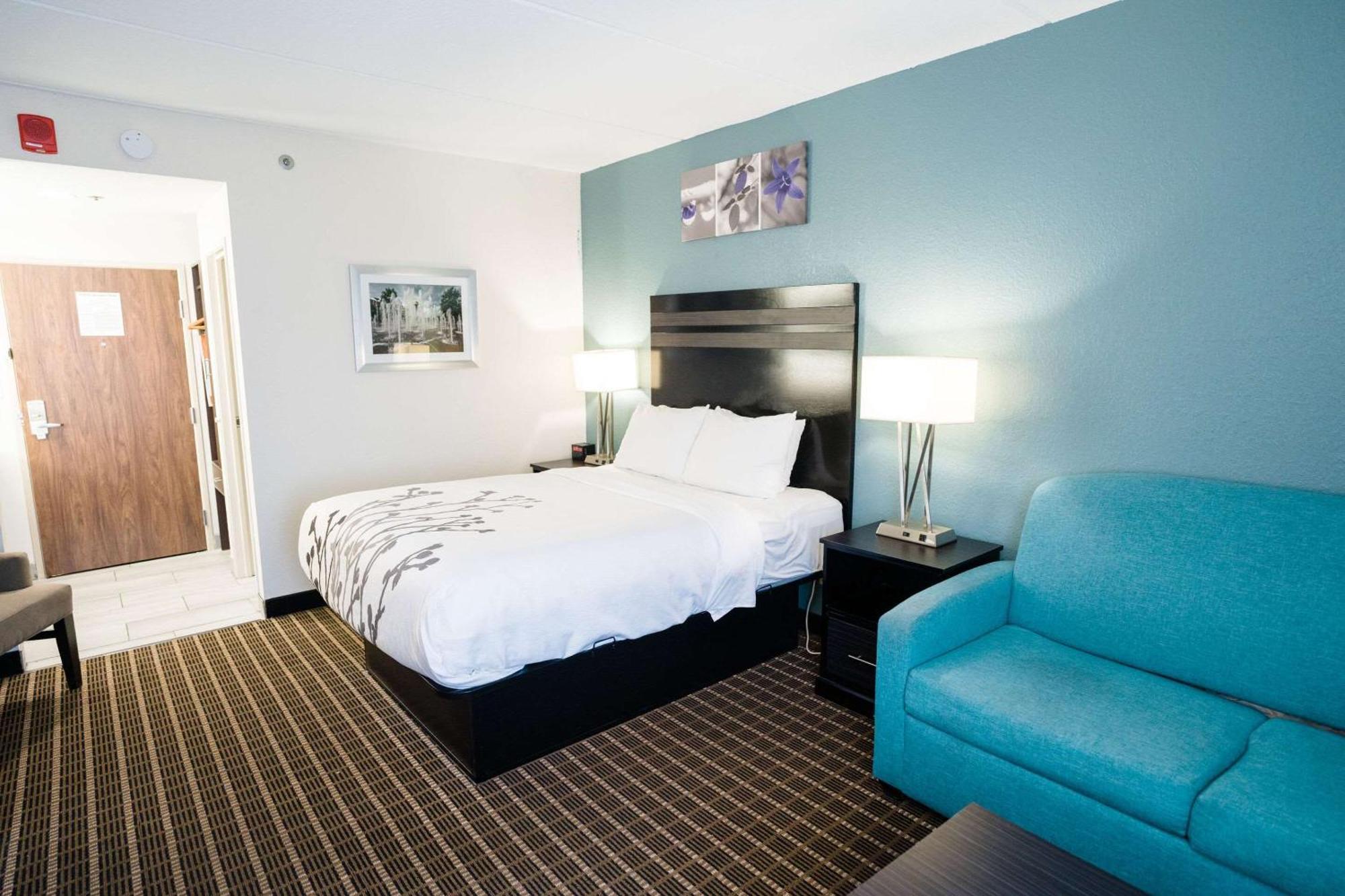 Queen Suite with Sofa Bed - Non Smoking