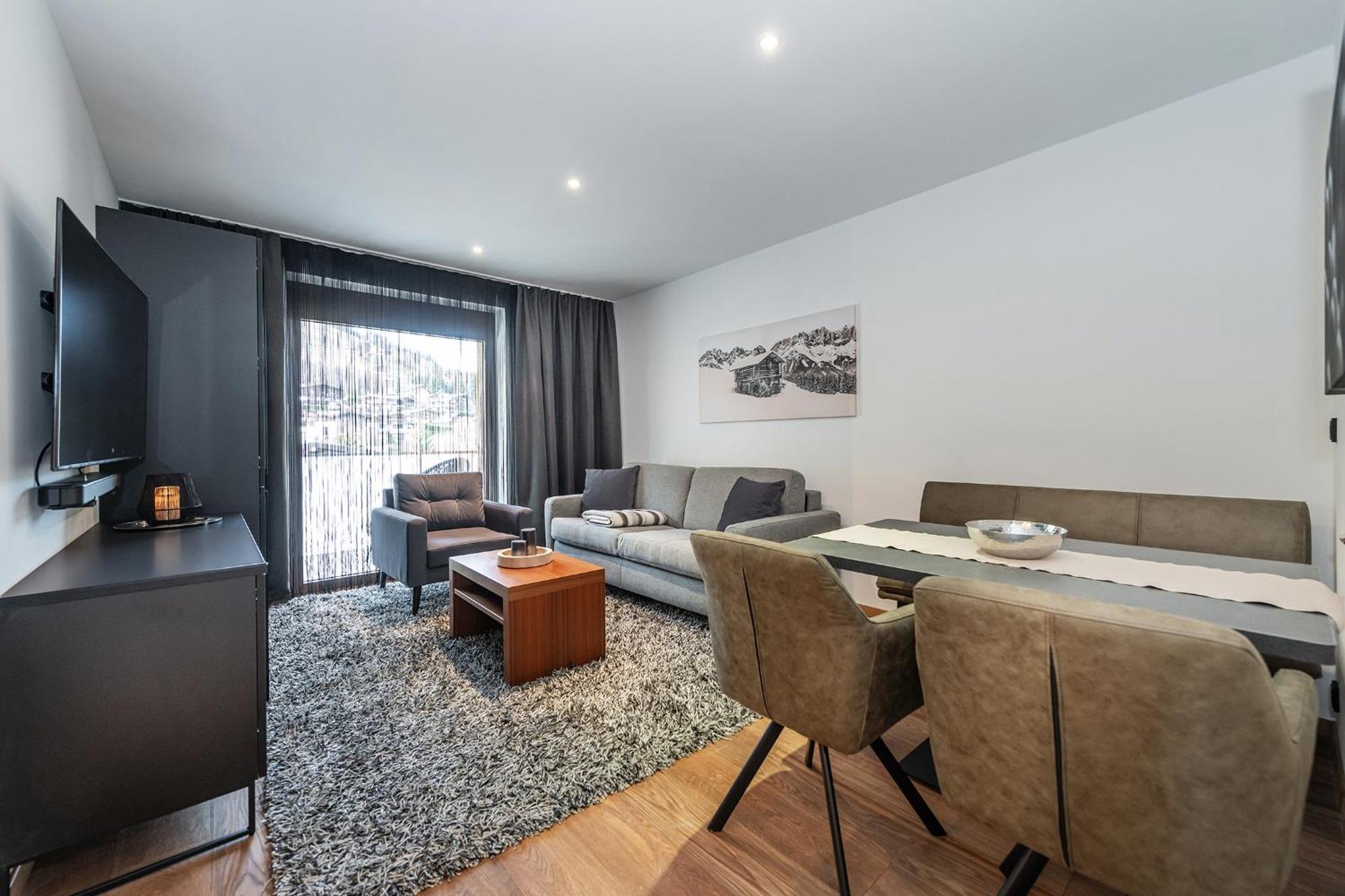 One-Bedroom Deluxe Apartment