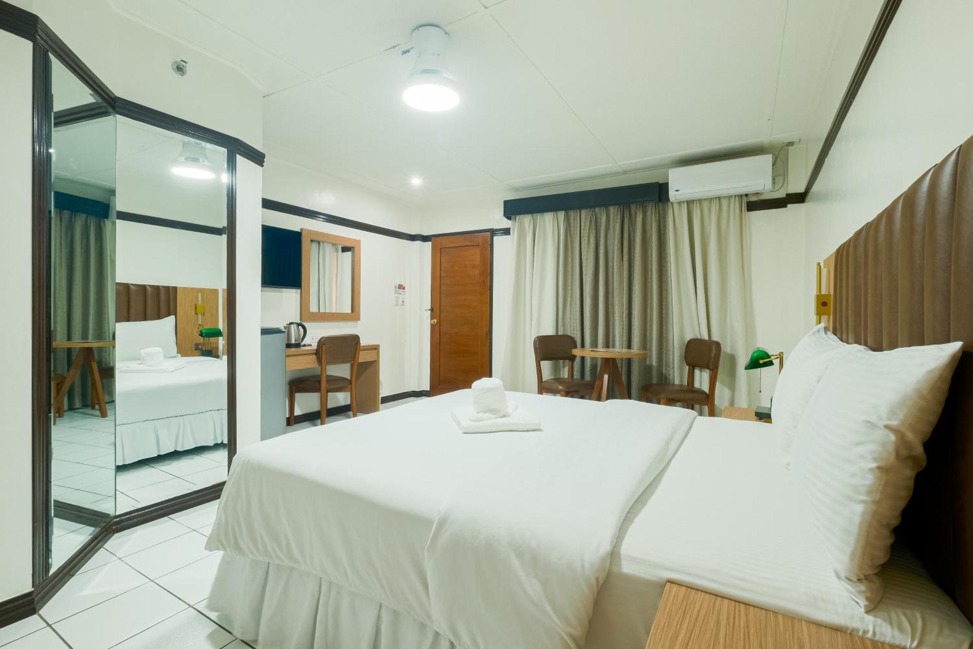 Superior Queen Room