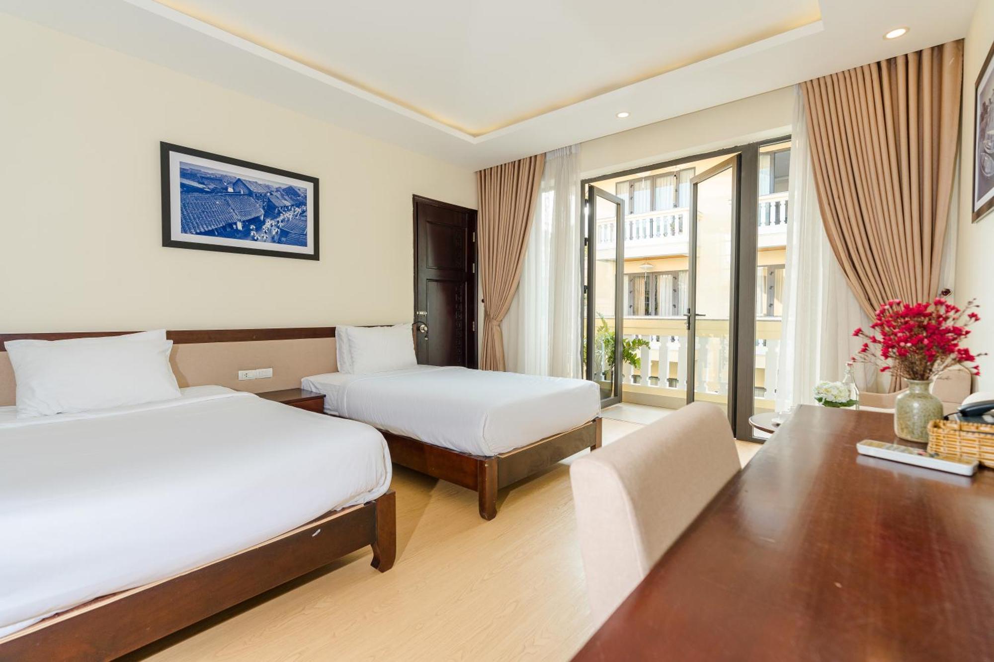 Twin Room with Balcony