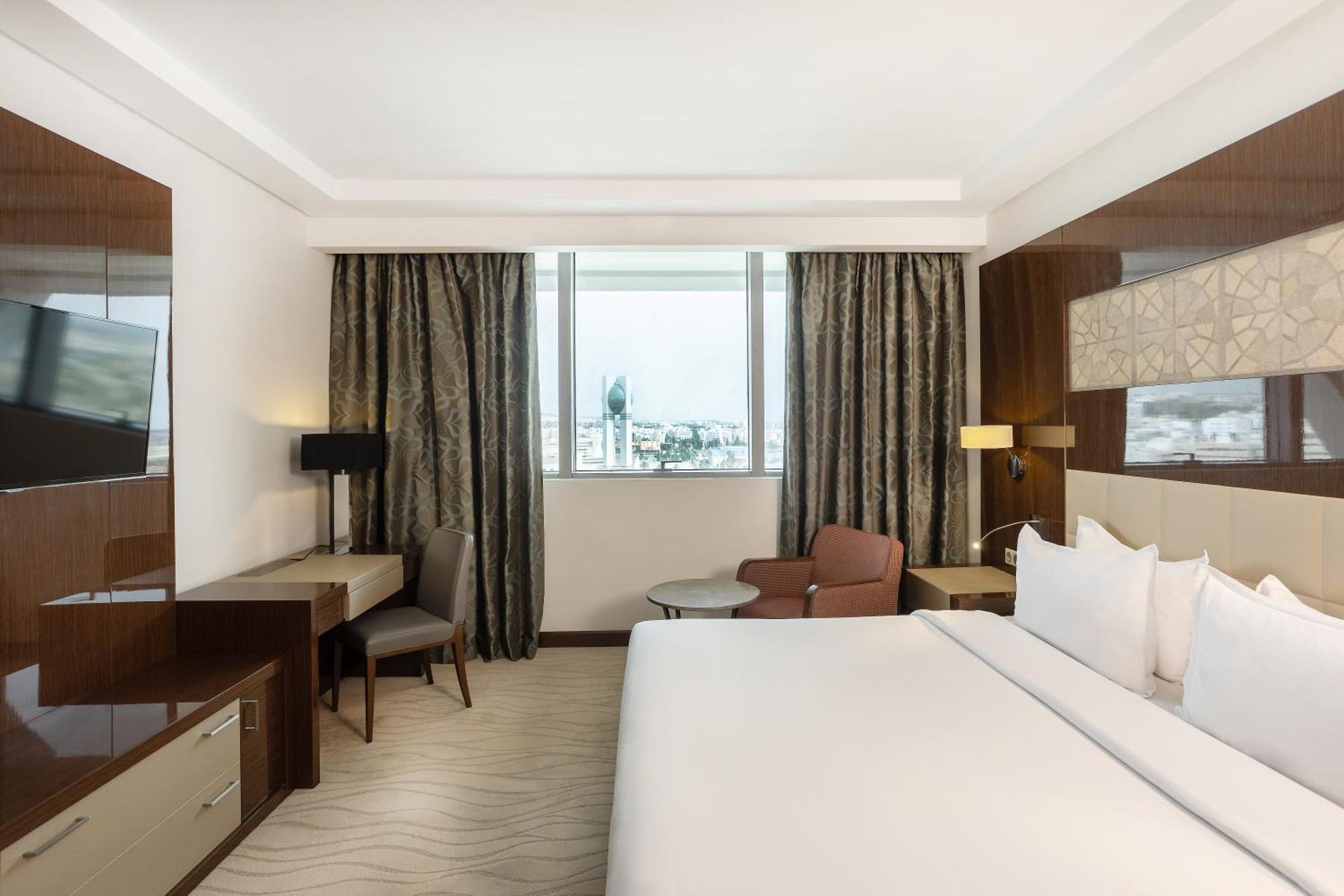 Superior Room - Lake View