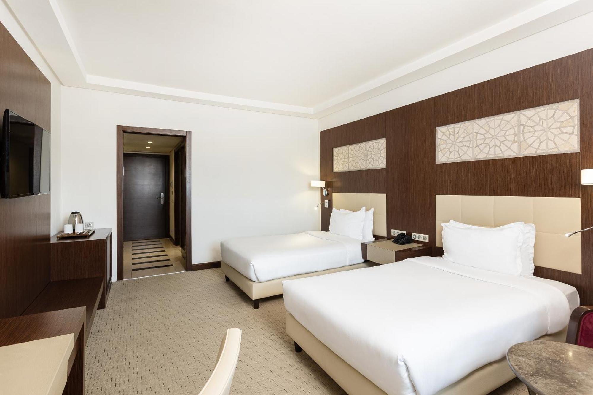 Standard Room - Skyline