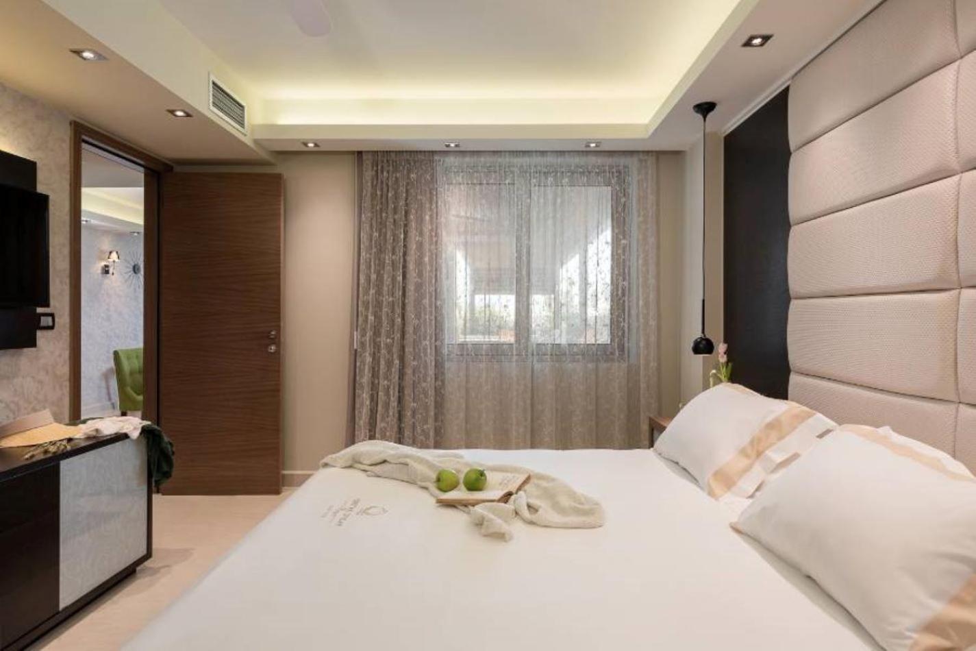 Luxury Executive Suite with Sea View