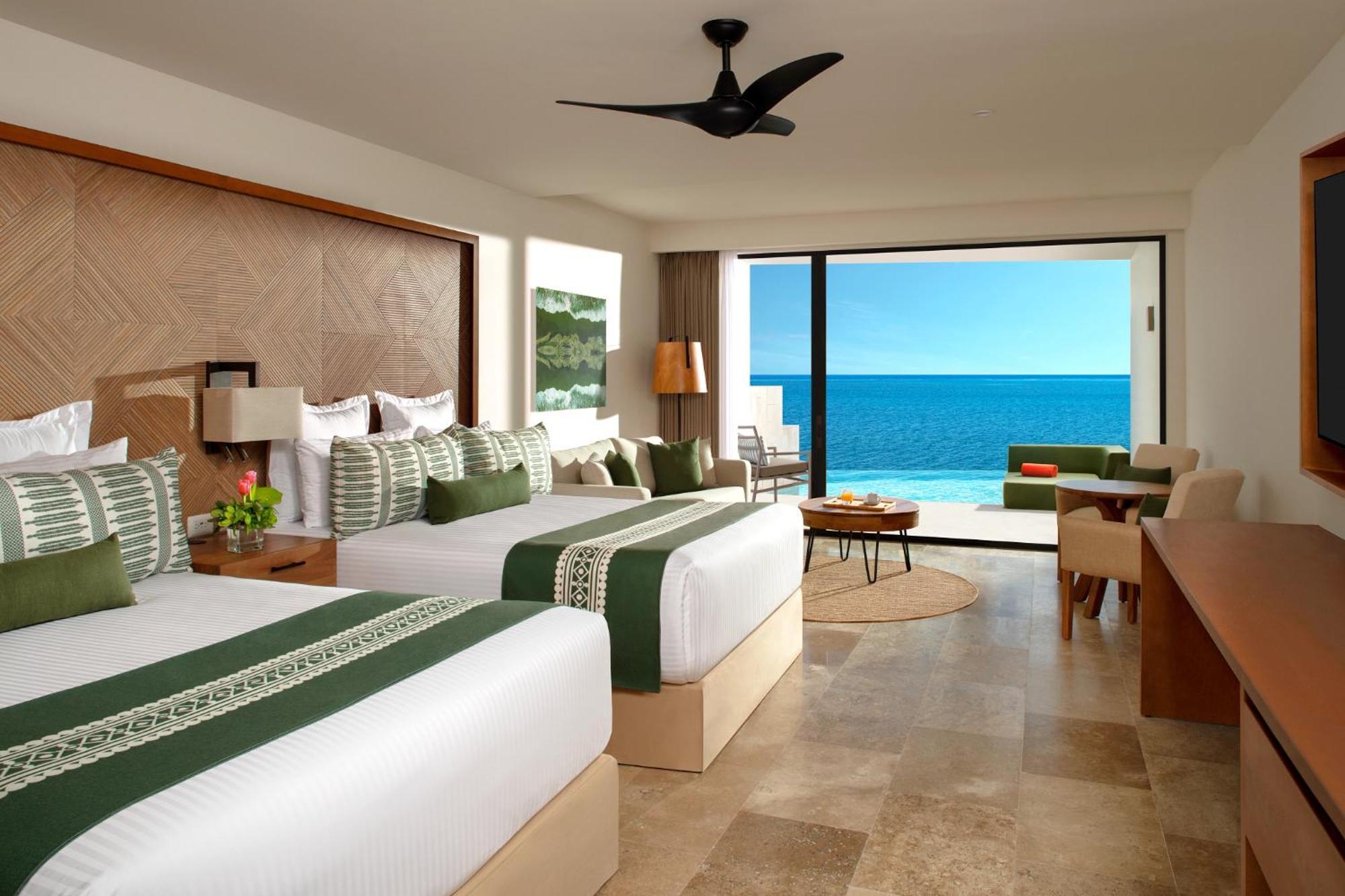 Double Junior Suite Swim-Out Ocean Front View