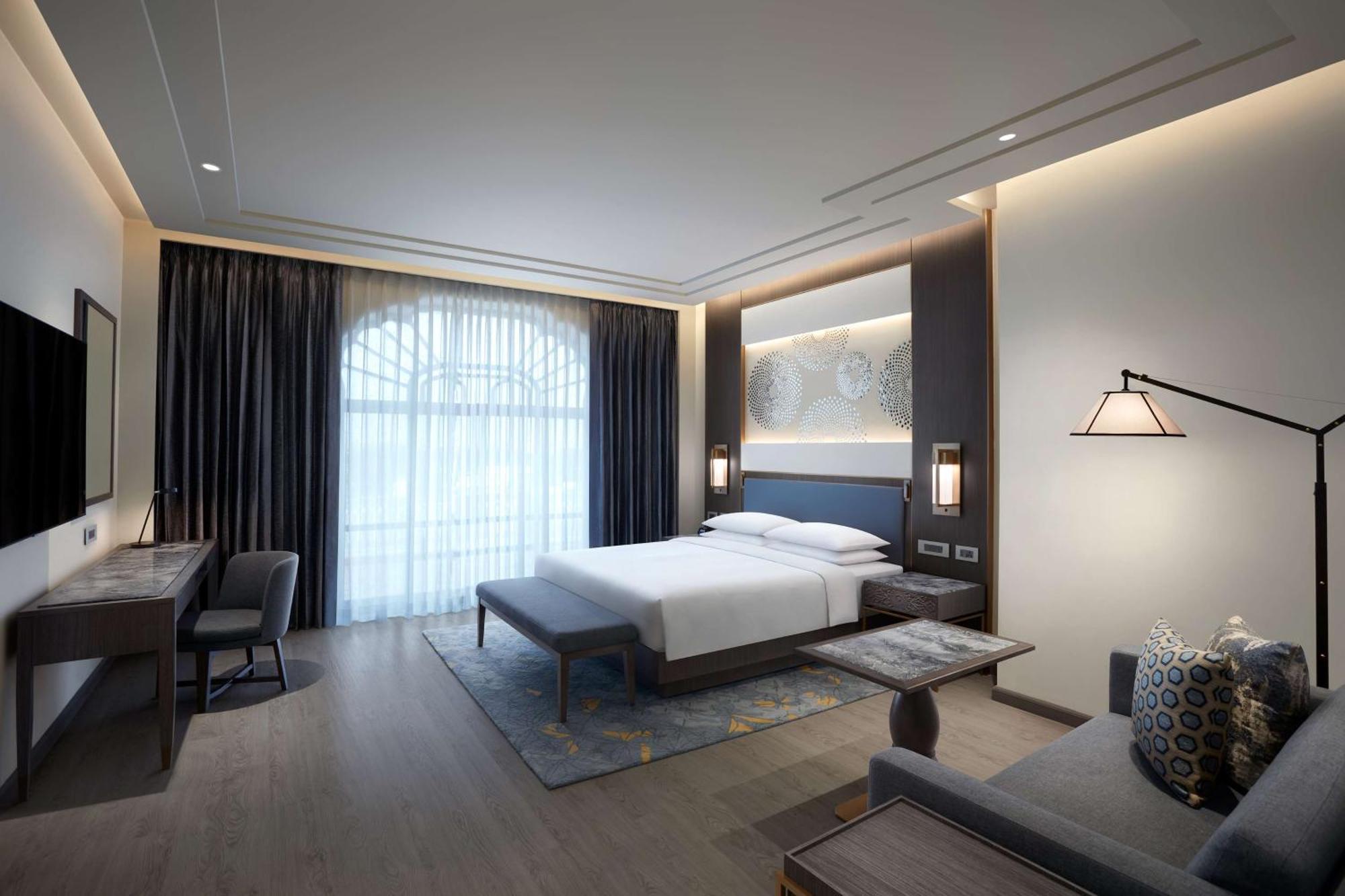 Royal King Room
