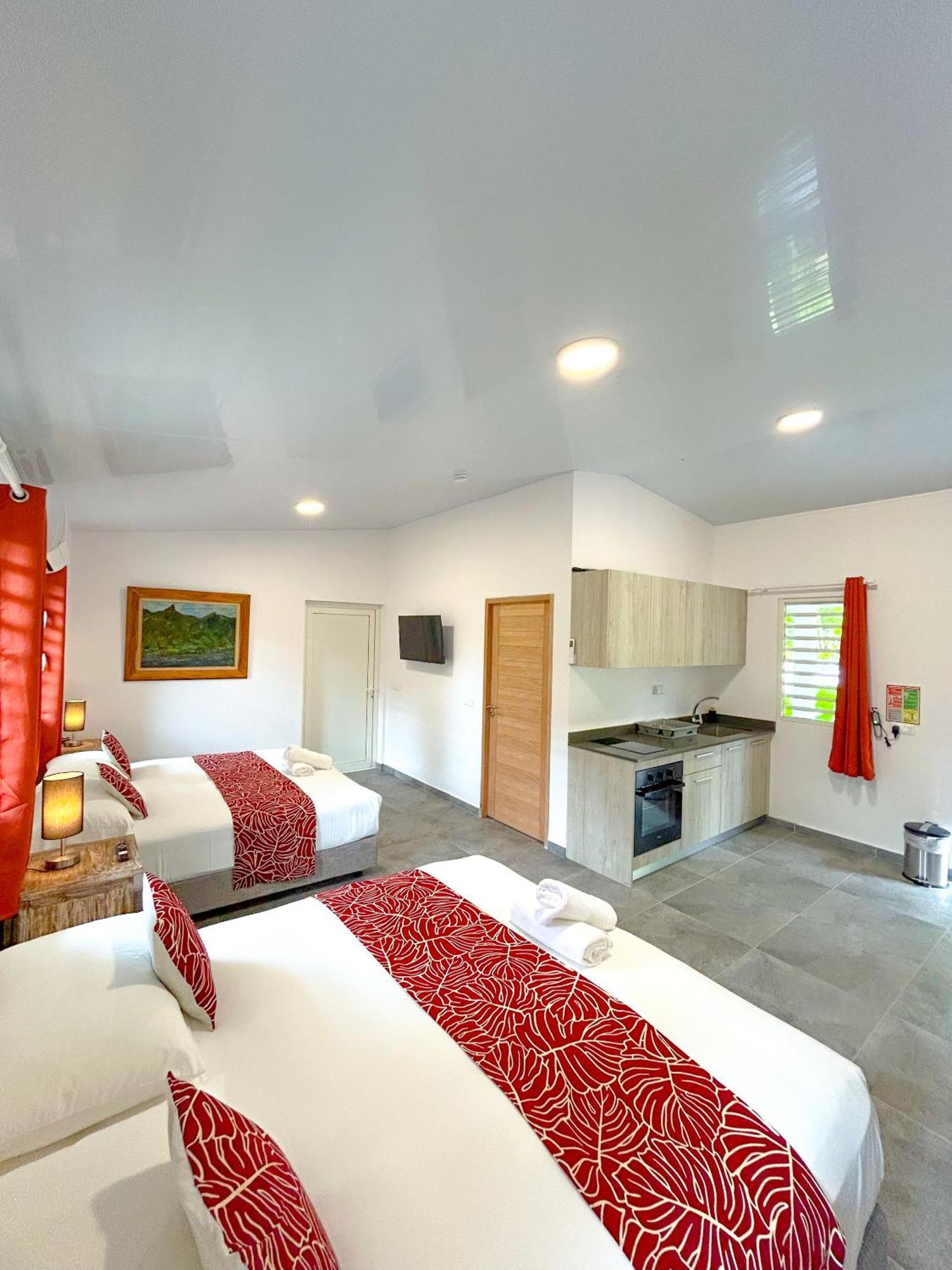 Bungalow with Patio