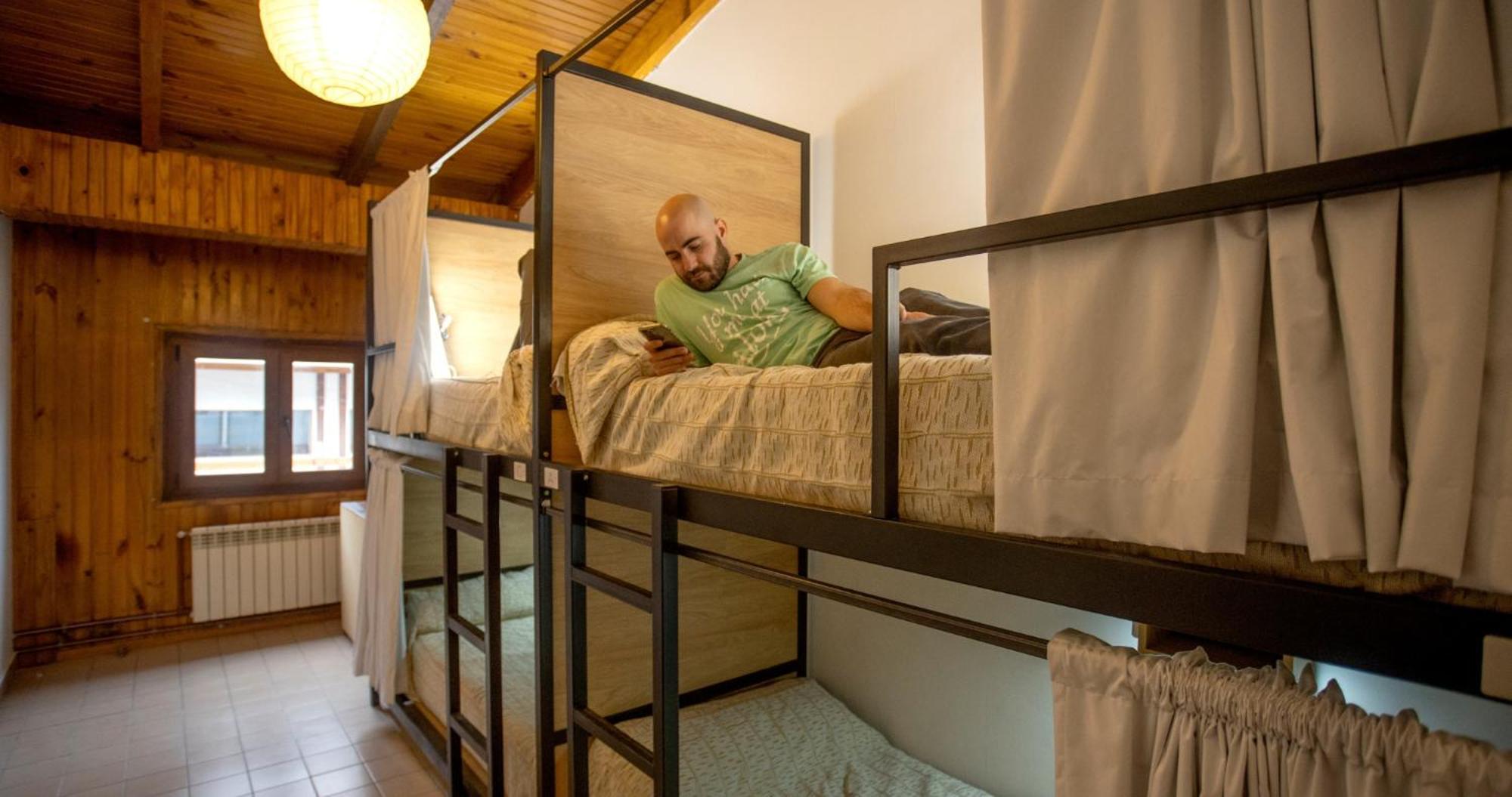 Bed in 6-Bed Mixed Dormitory Room