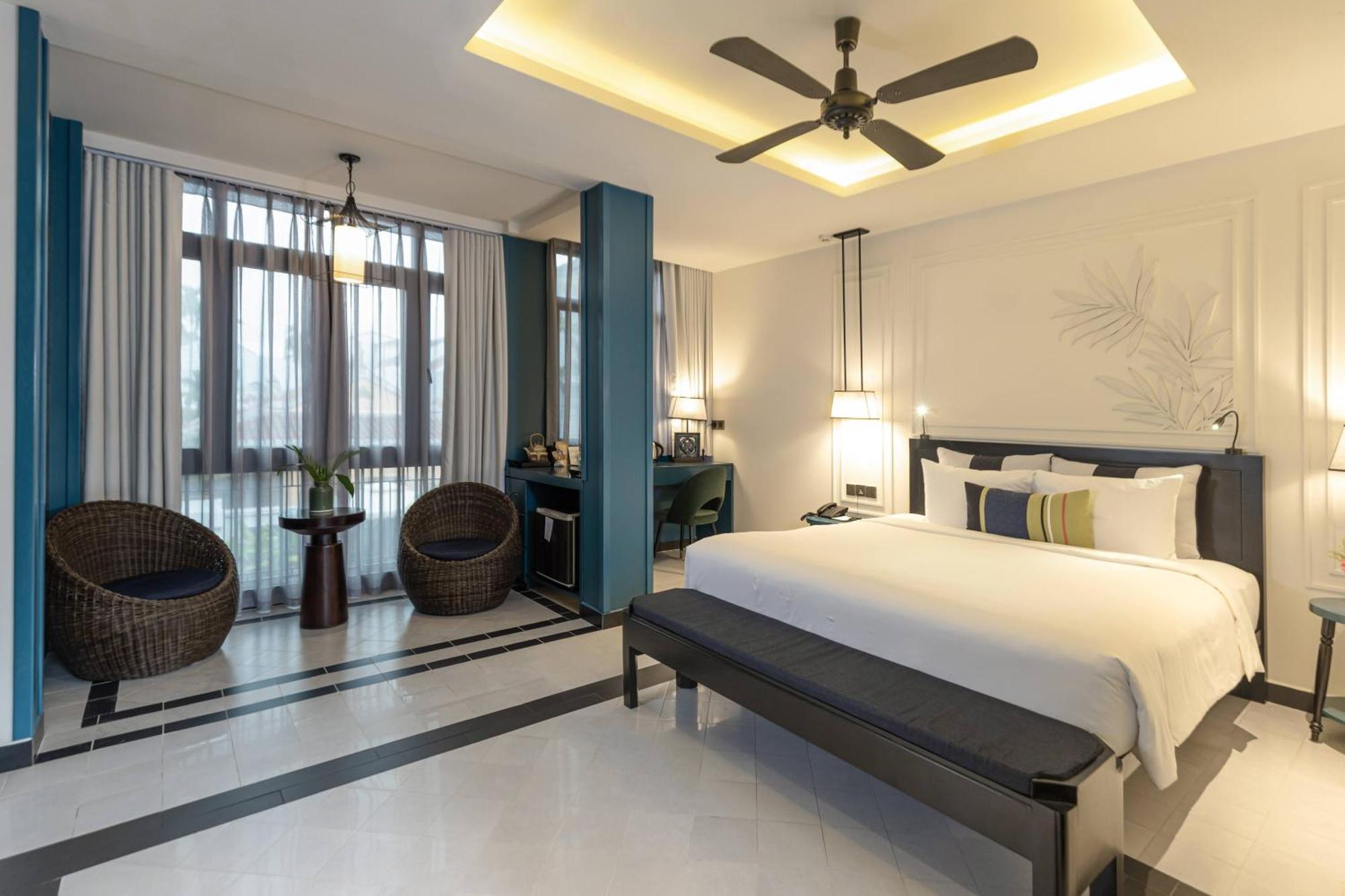 Deluxe King Room