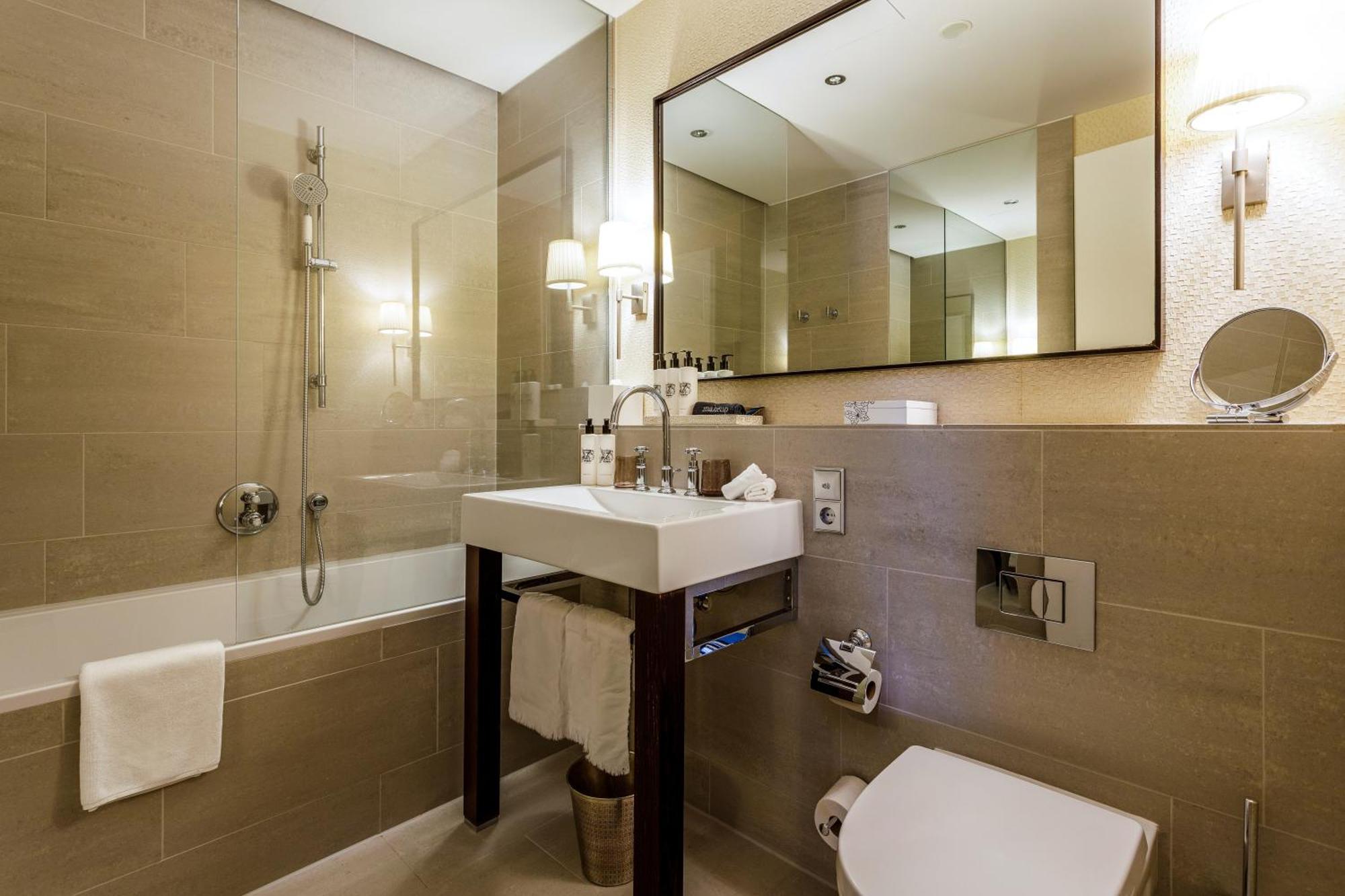 Grand Deluxe Room